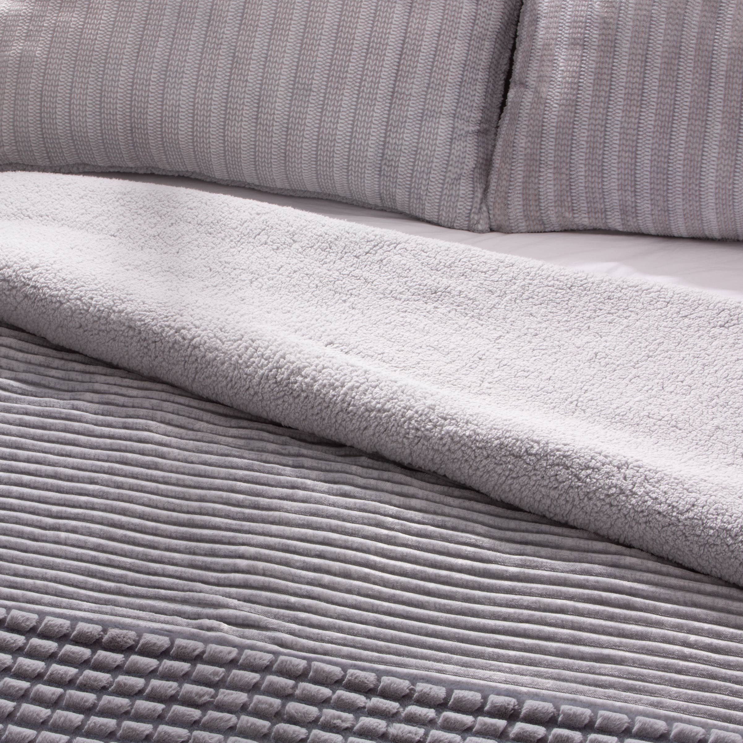 Überwurf weiche und warme Bettdecke, Manterol, 235x260cm, 2 x Kissenbezüge 50x70cm, hergestellt in Spanien