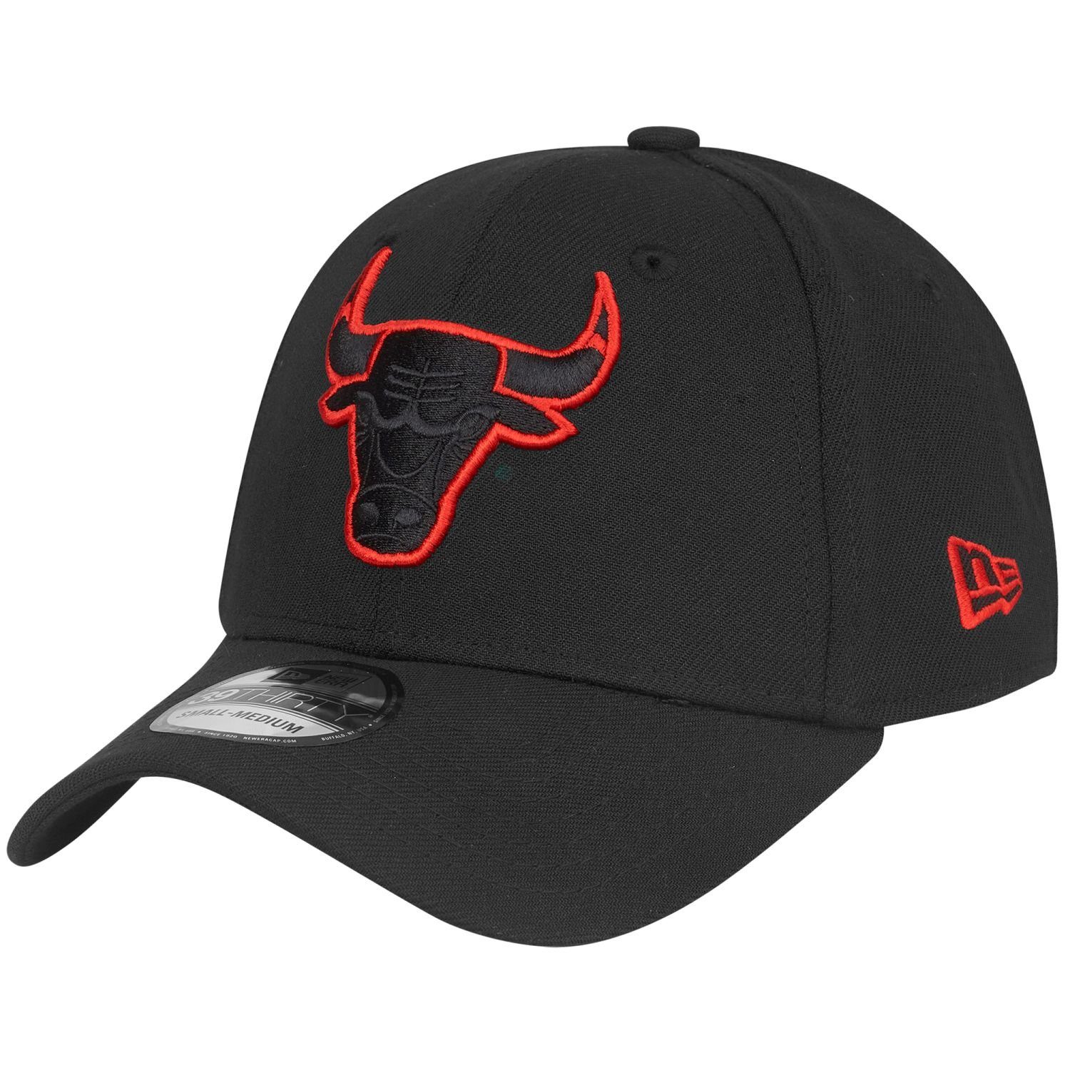 New Era Flex Cap 39Thirty Stretch OUTLINE Chicago Bulls