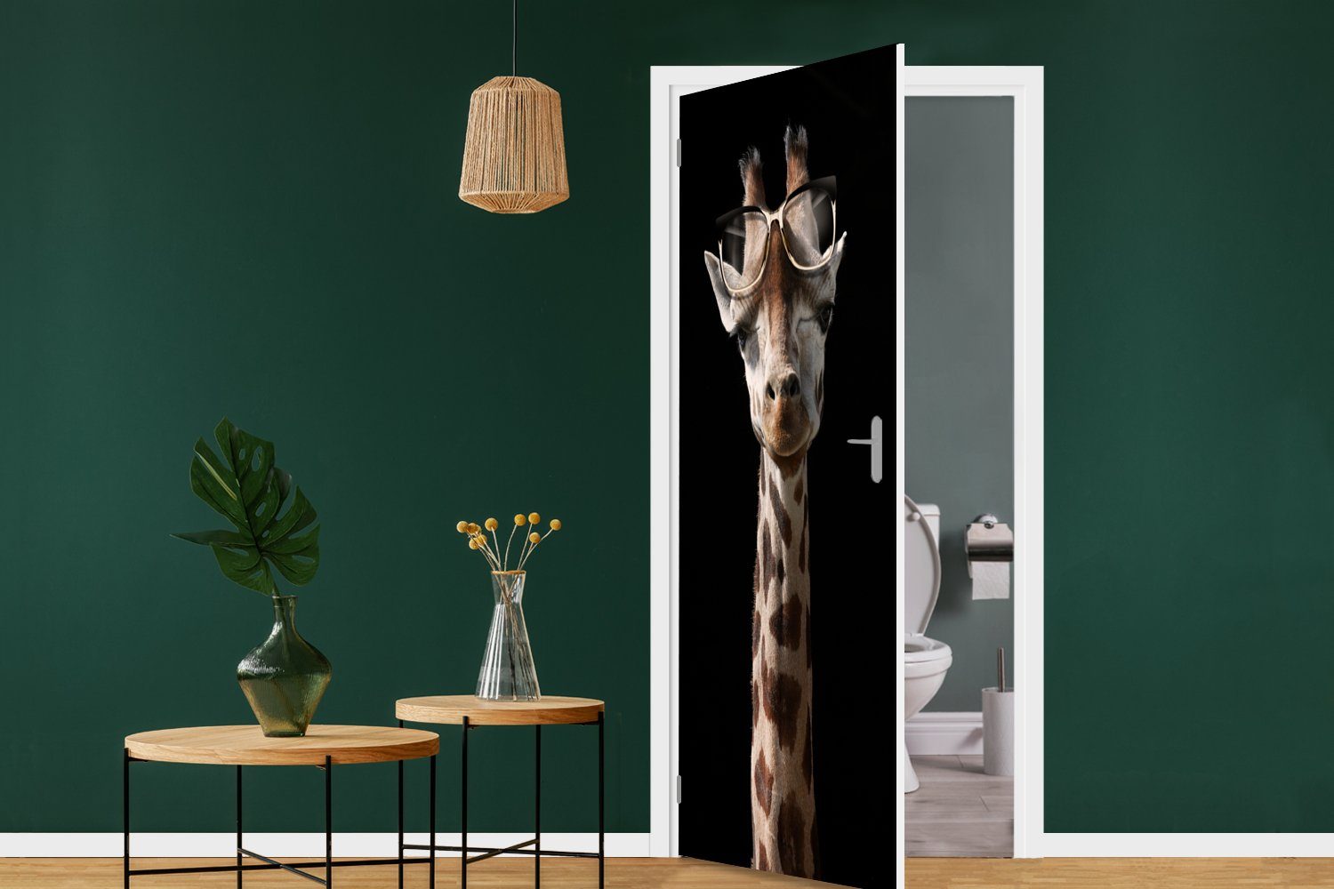 cm Fototapete - St), bedruckt, Schwarz, Tür, Giraffe (1 MuchoWow Schutzbrille - 75x205 für Türaufkleber, Matt, Türtapete