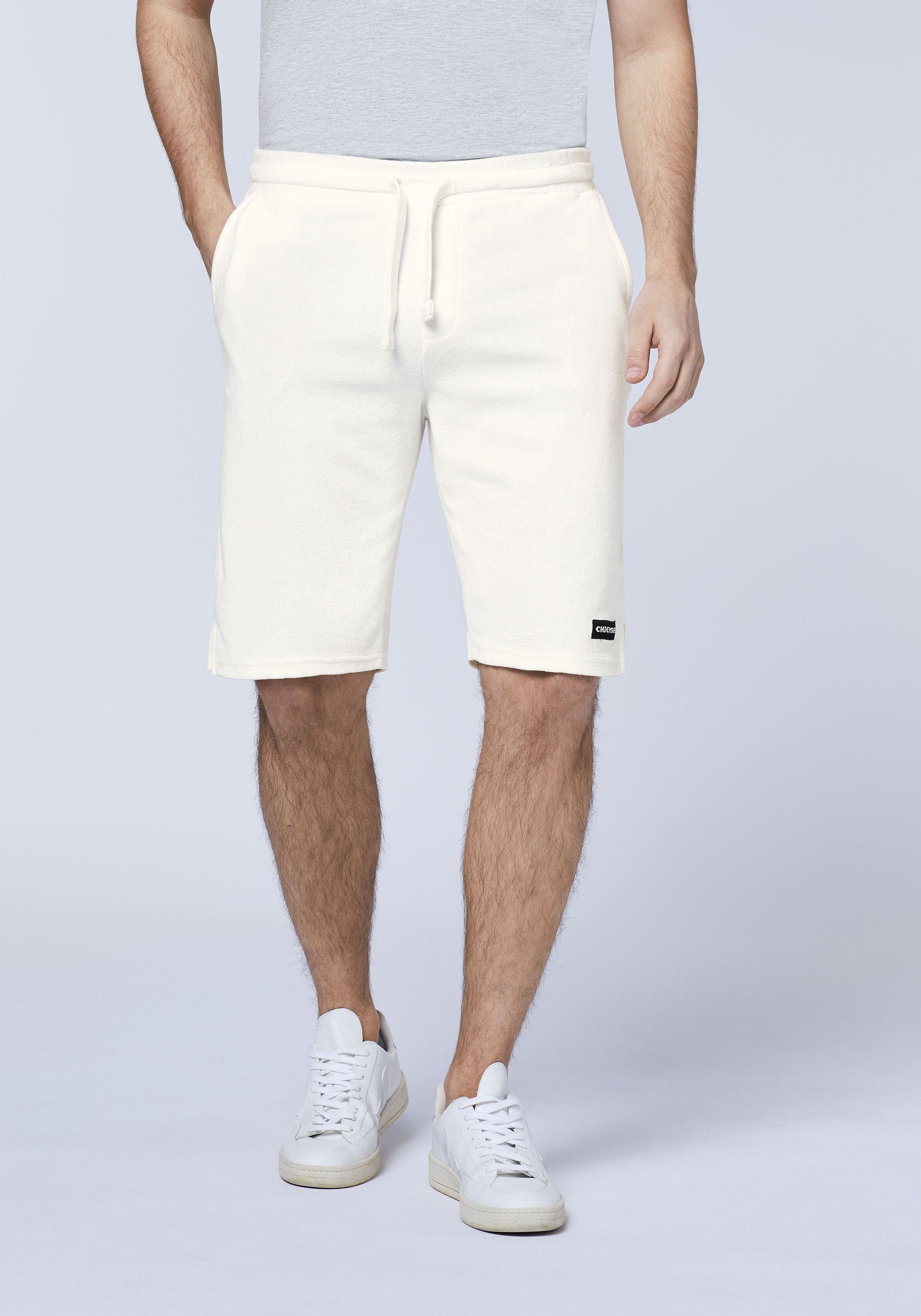 Chiemsee Sweatshorts Shorts aus Baumwollmix 11-4202 Star 1 White