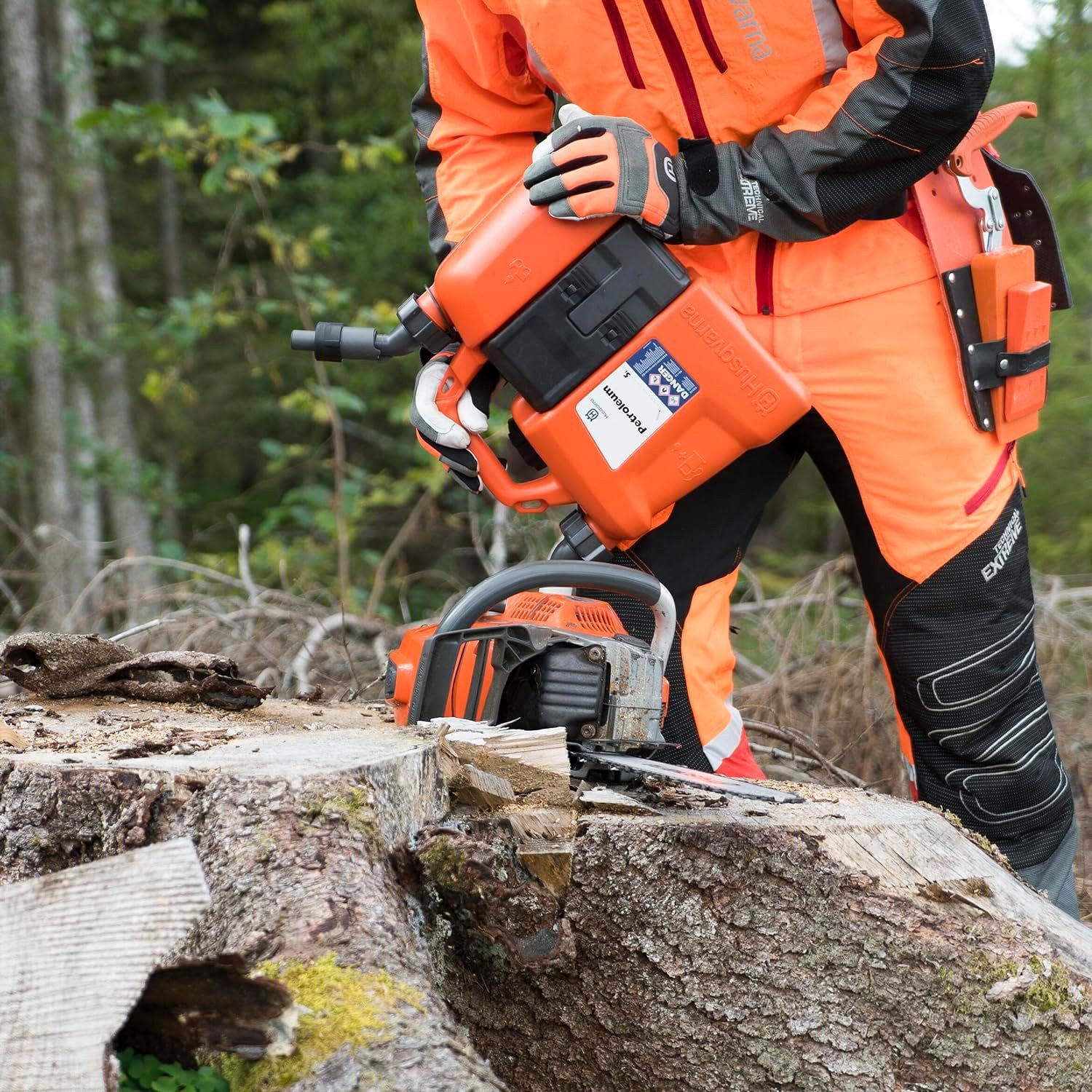 Husqvarna Benzinkanister Dual-Kammer Kombikanister, Dual-Kammer, integrierte Werkzeugbox, auslaufsichere Ausgießer