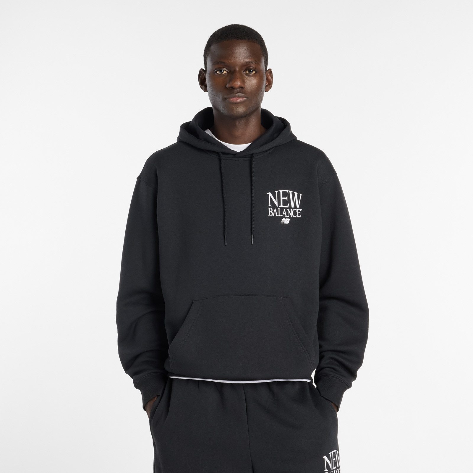 New Balance Kapuzensweatshirt mit Kordelzug an der Kapuze, mit Kängurutasch günstig online kaufen