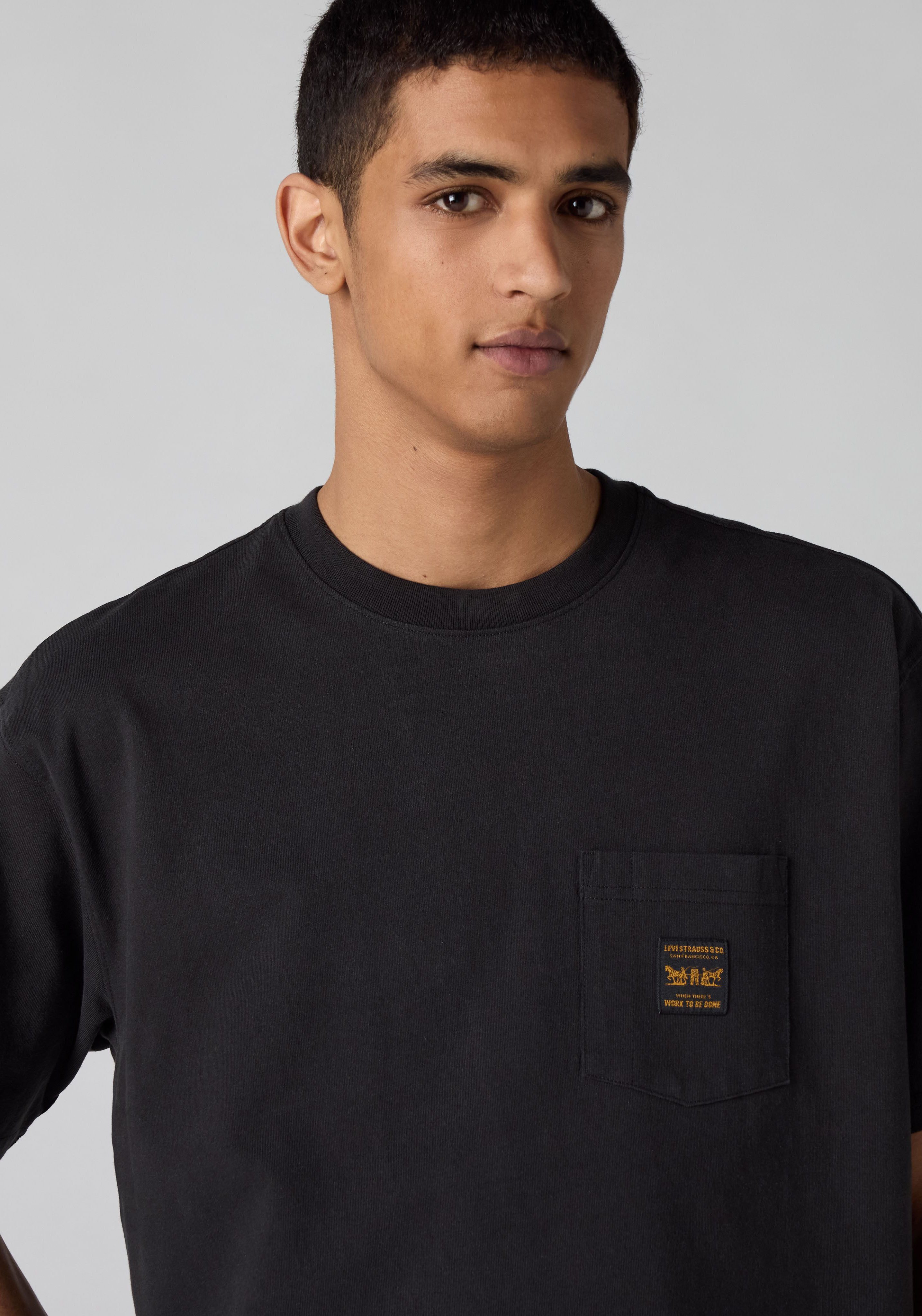 Levi's® T-Shirt SS WORKWEAR PKT TEE mit Brusttasche – Bild 4 von 5