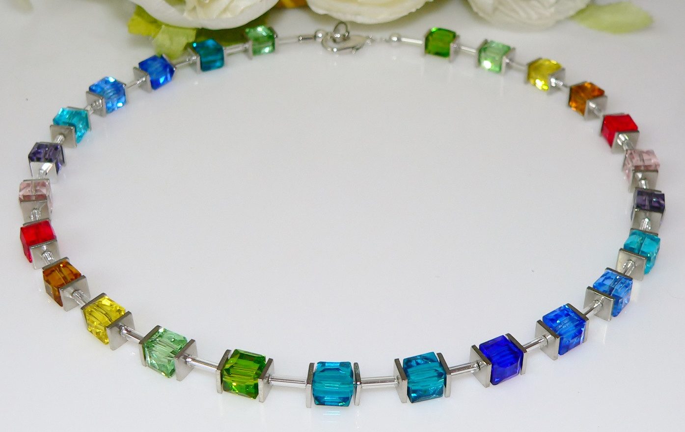 traumschmuck Collier 080b Collier Würfel bunt regenbogen mehrfarbig Edelstahlquadrate (inkl Schmuckbox), handgefertigt, Made in Germany