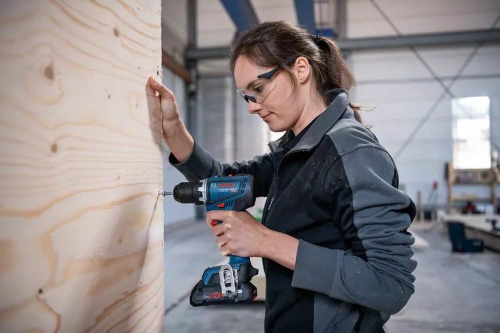 Bosch Professional Akku-Bohrschrauber GSR 18V-90 C, 18 V, Ohne Akku - in L-BOXX 136