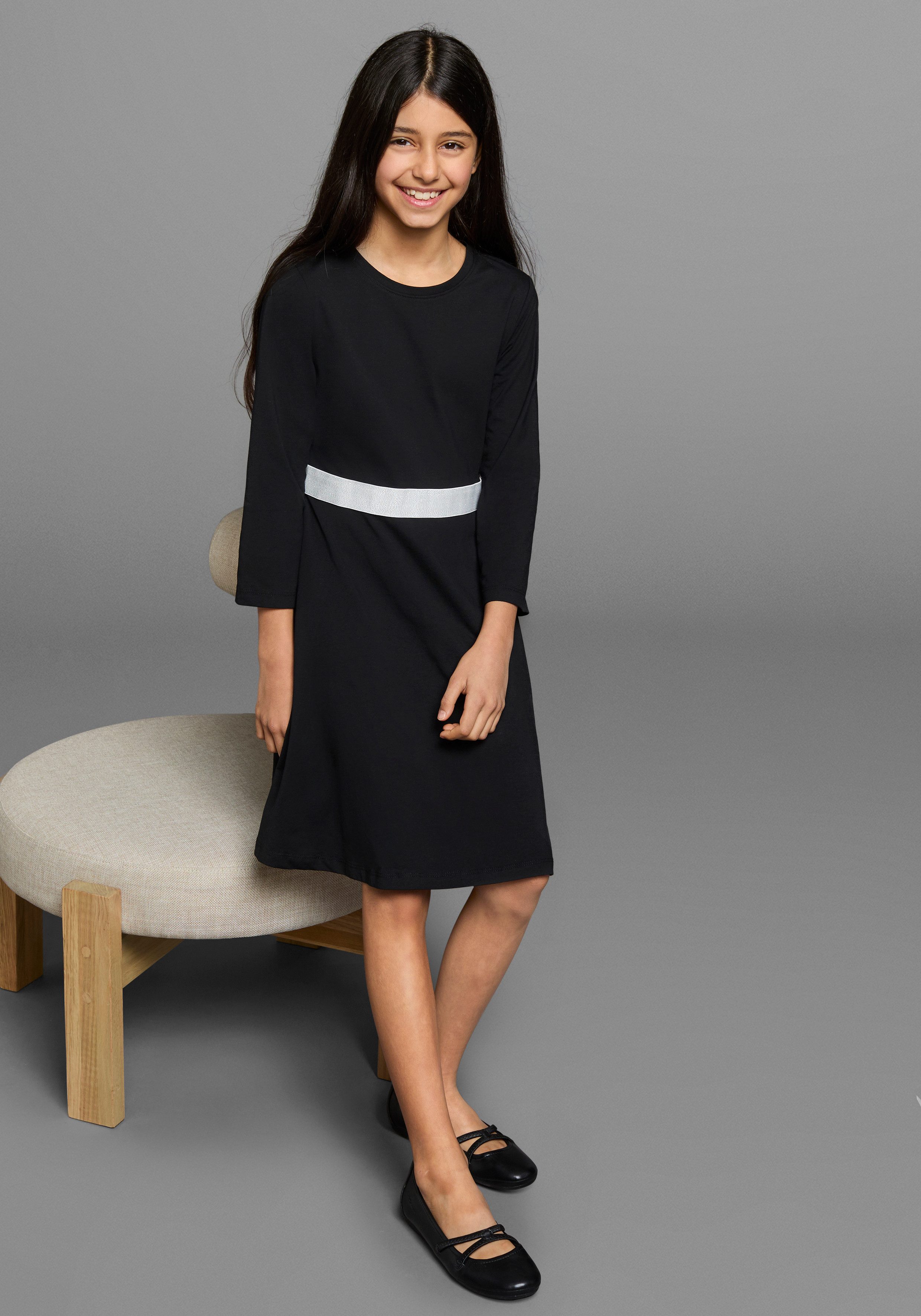 KIDSWORLD Skaterkleid mit Glitzerband festlich, kniefrei, 3/4-Ärmel, aus Baumwollmischung – Bild 4 von 5
