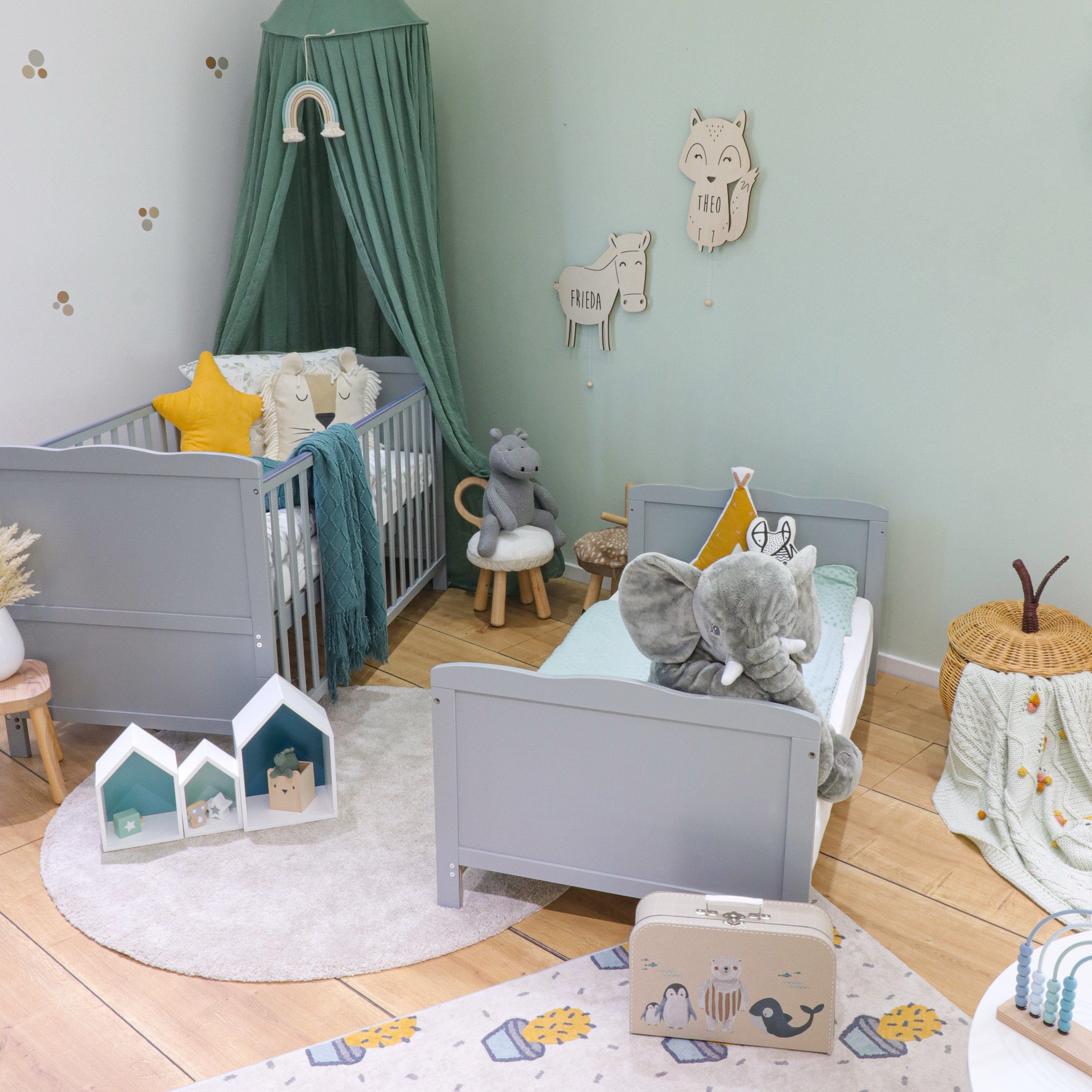 Puckdaddy GmbH Babybett Mika (140x70cm) in Grau, umbaubar zum Juniorbett günstig online kaufen