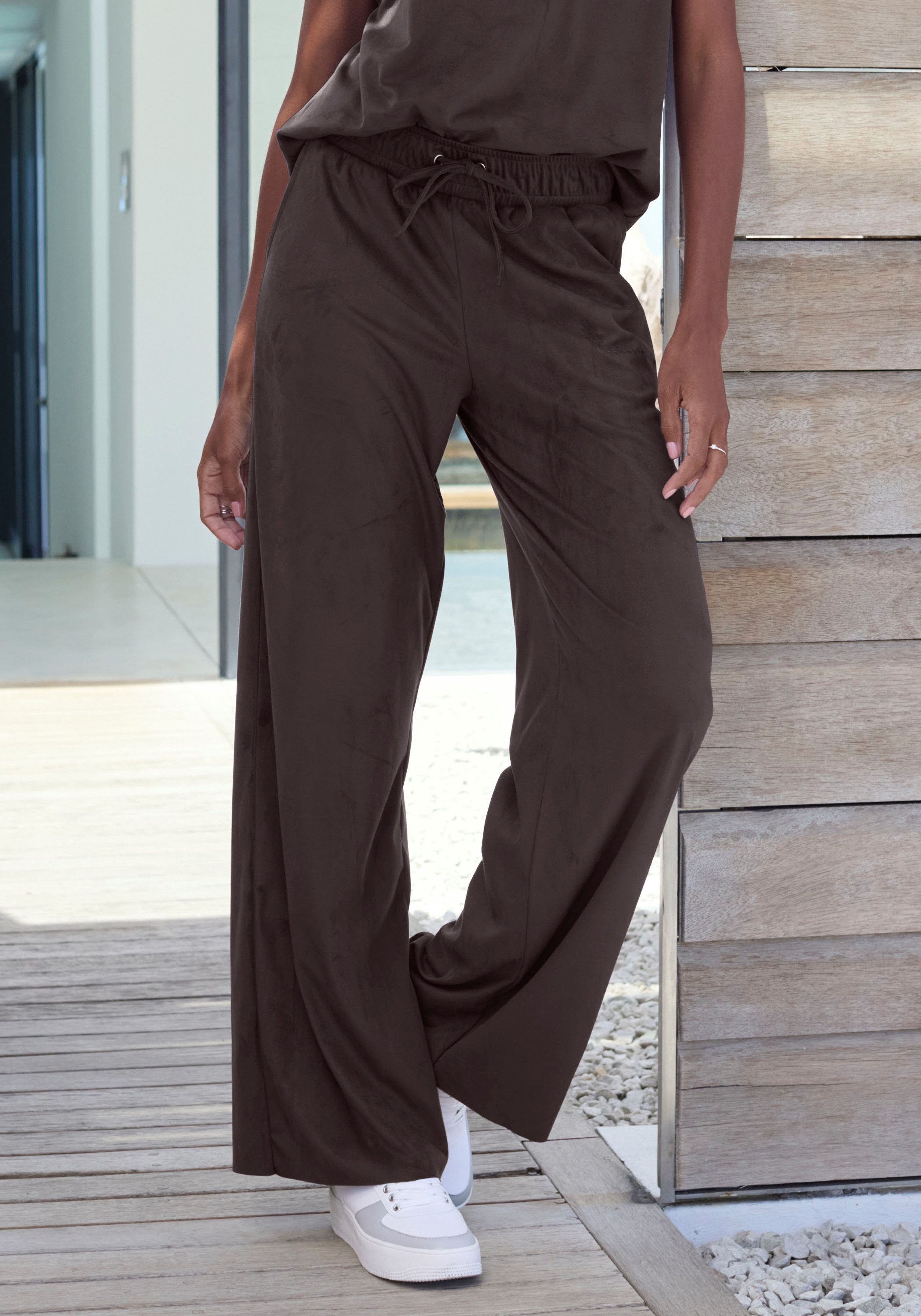 French Connection Schlupfhose aus Veloursleder-Imitat mit seitlichen Taschen, Loungewear