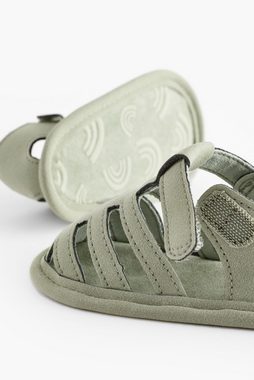 Next Baby-Sandalen mit geschlossener Zehenpartie Sandale (1-tlg)