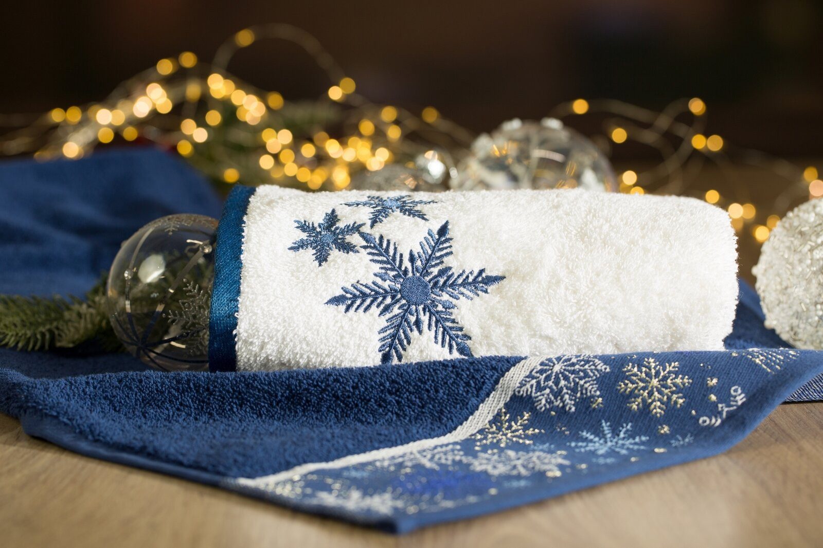 Eurofirany Handtuch Set Weihnachten Wichtel Muster, Bestickt günstig online kaufen