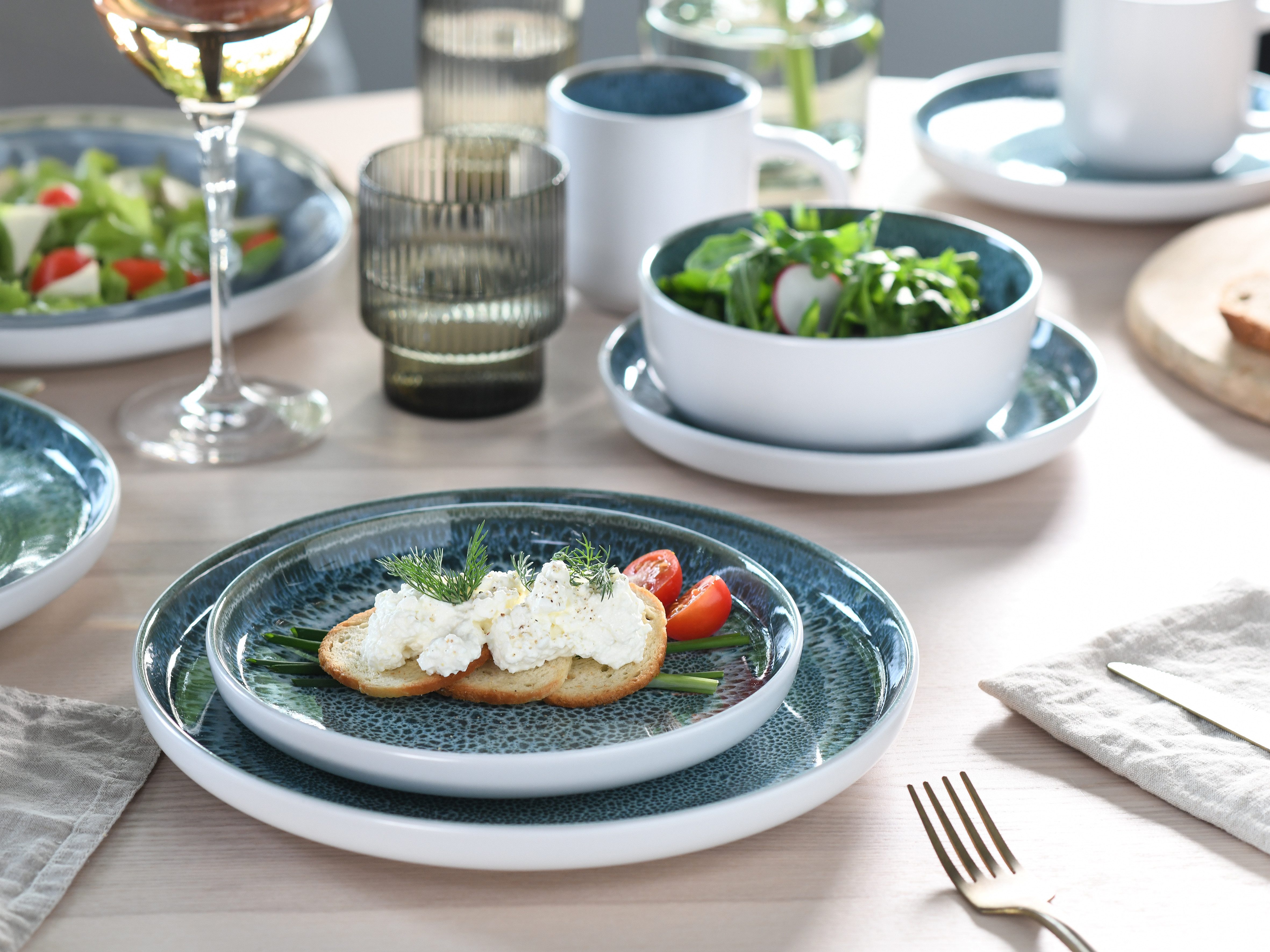 CreaTable Kombiservice Nordic Fjord, Service 16-tlg. (16-tlg), 4 Personen, Steinzeug, Reaktive Glasur, Einzigartiger Look