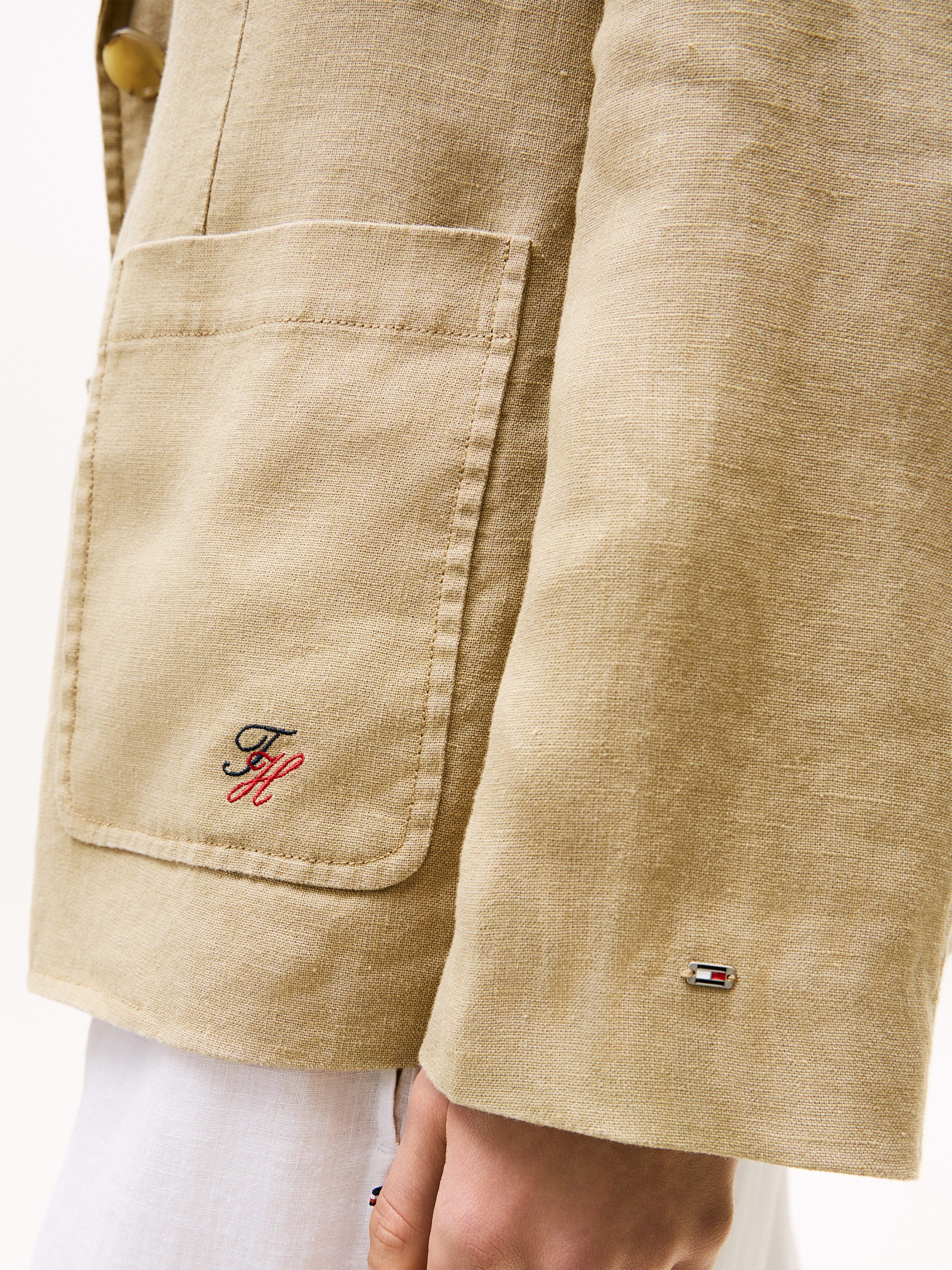 Tommy Hilfiger Kurzblazer NEW ESS LINEN REG SB BLAZER mit aufgesetzten Taschen