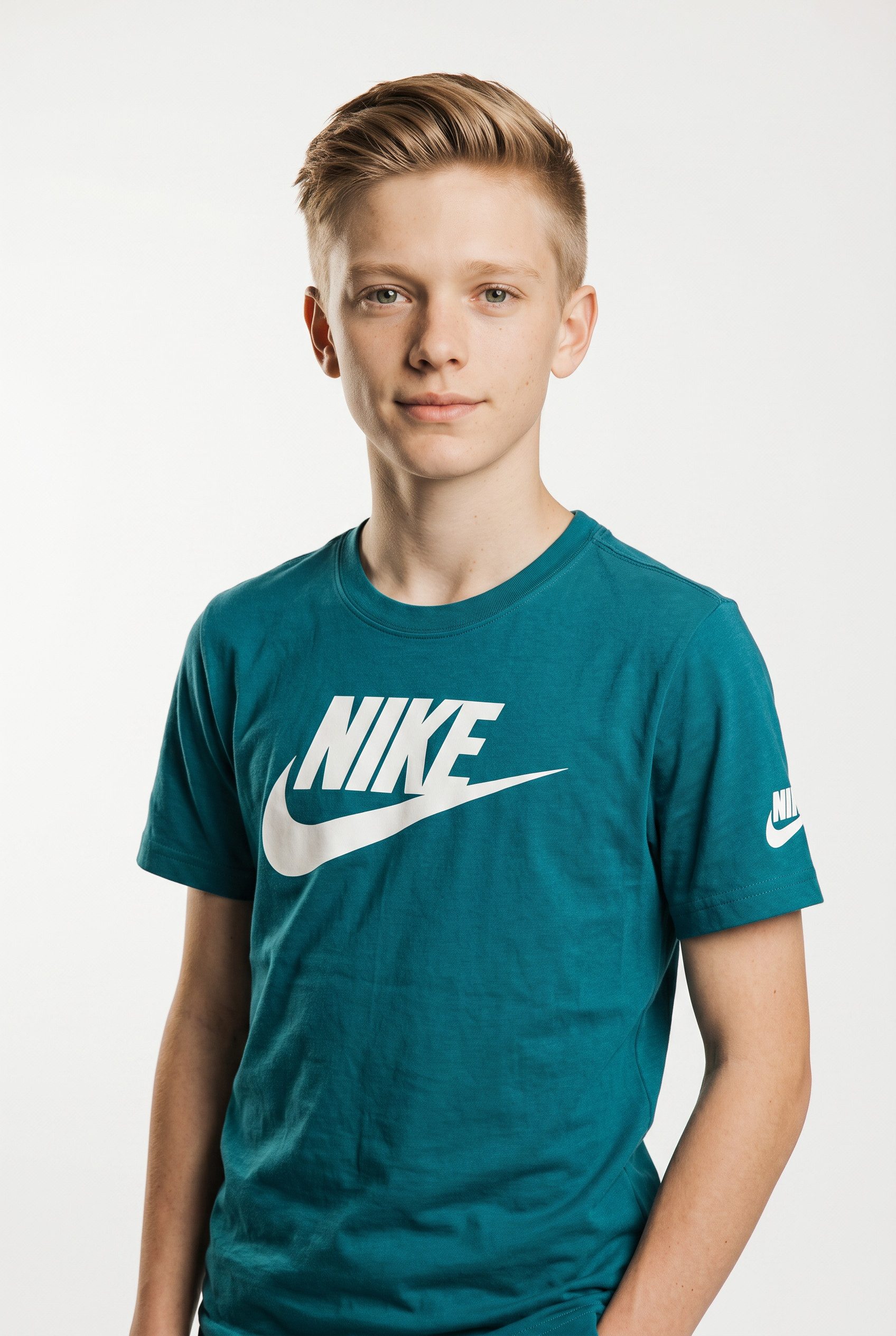 Nike Sportswear T-Shirt für Kinder, aus Baumwolle und Polyester, pflegeleicht