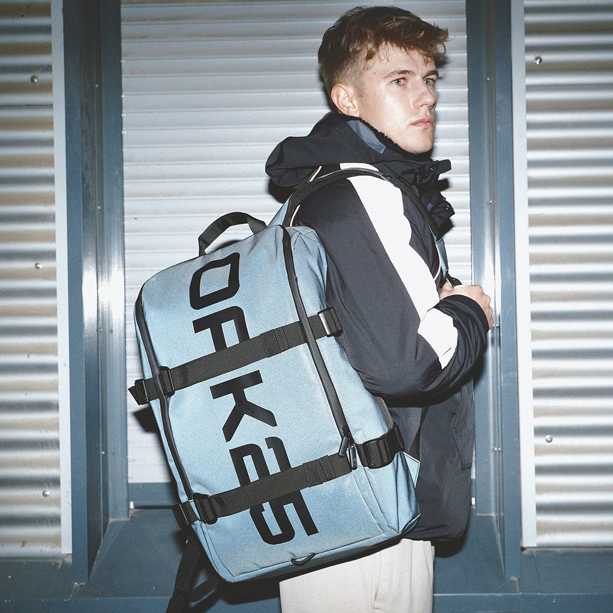 OAK25 Cityrucksack Luminite Daybag Tagesrucksack reflektierend (1-tlg), Großer Tagesrucksack mit Laptopfach, wasserabweisend