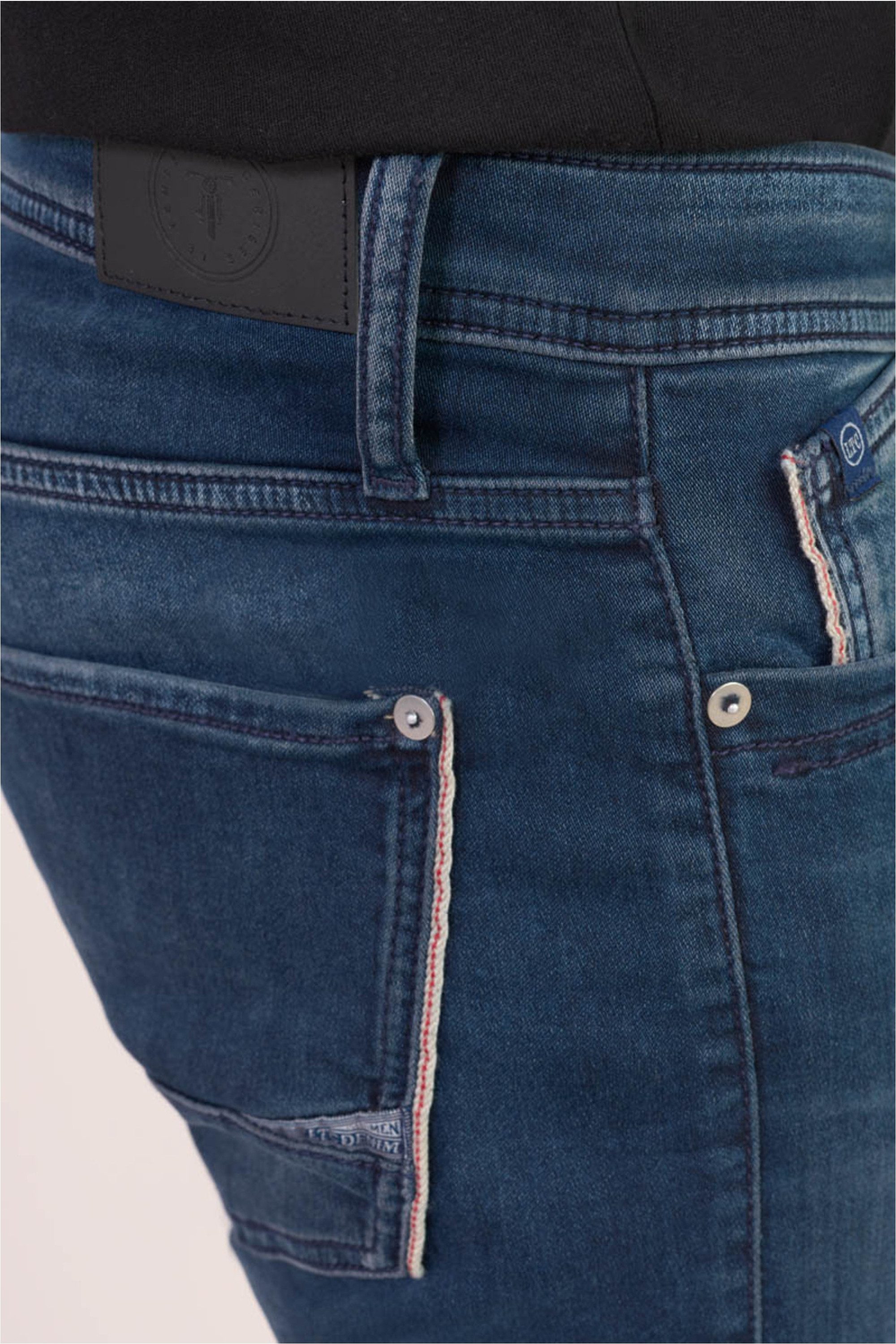 Le Temps Des Cerises Slim-fit-Jeans 700/11JO mit eng anliegendem Schnitt