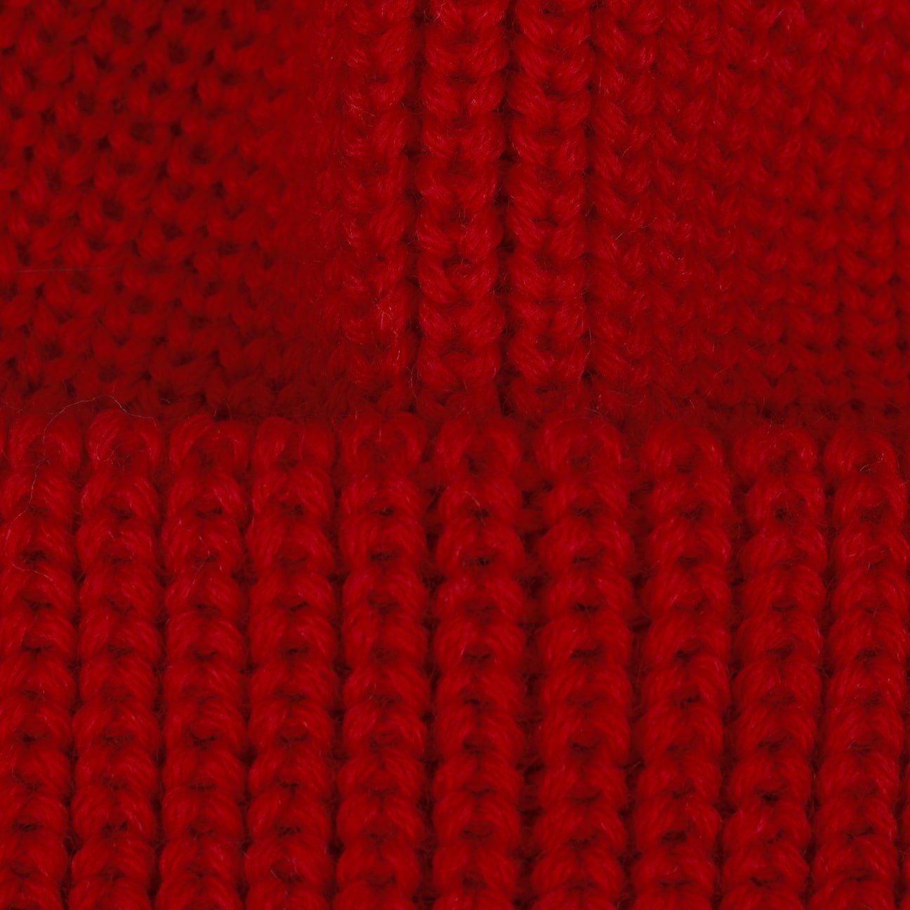 Lierys mit (1-St) Made Umschlag, rot in Germany Bommelmütze Bommelmütze