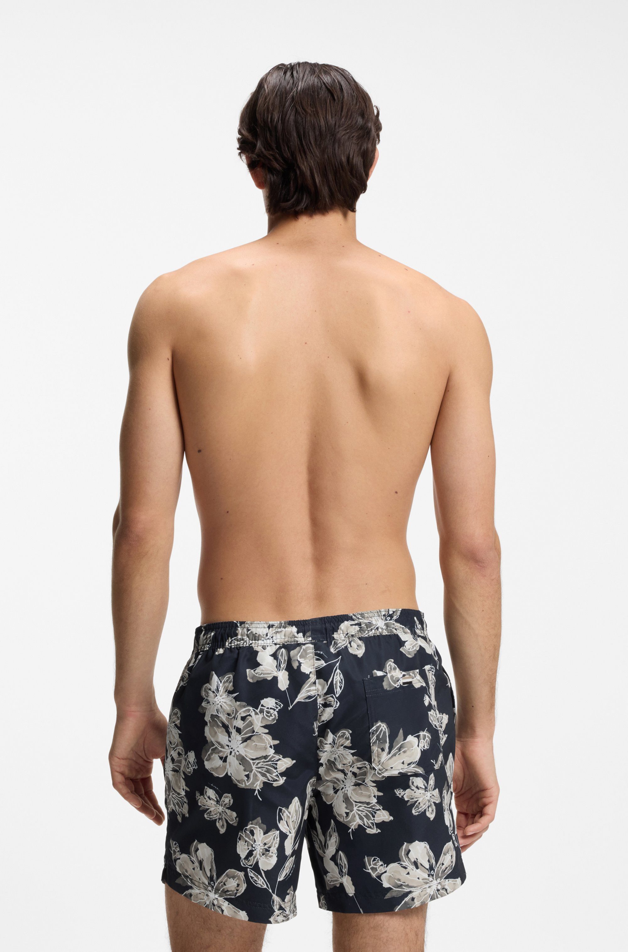 BOSS Badeshorts Discus schnelltrocknend, moderner Allover-Print