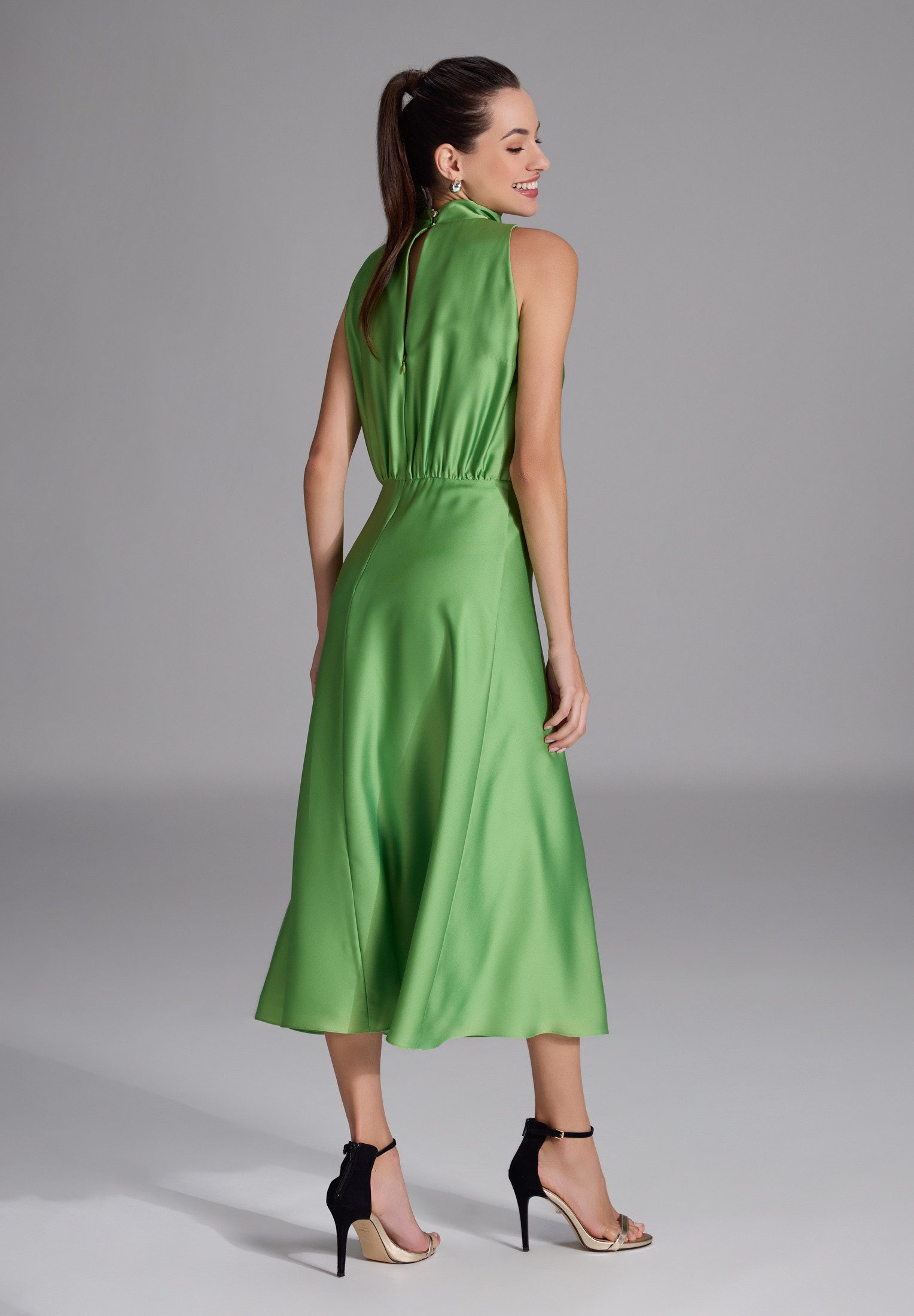 SWING Cocktailkleid Taillierter Schnitt mit ausgestelltem günstig online kaufen