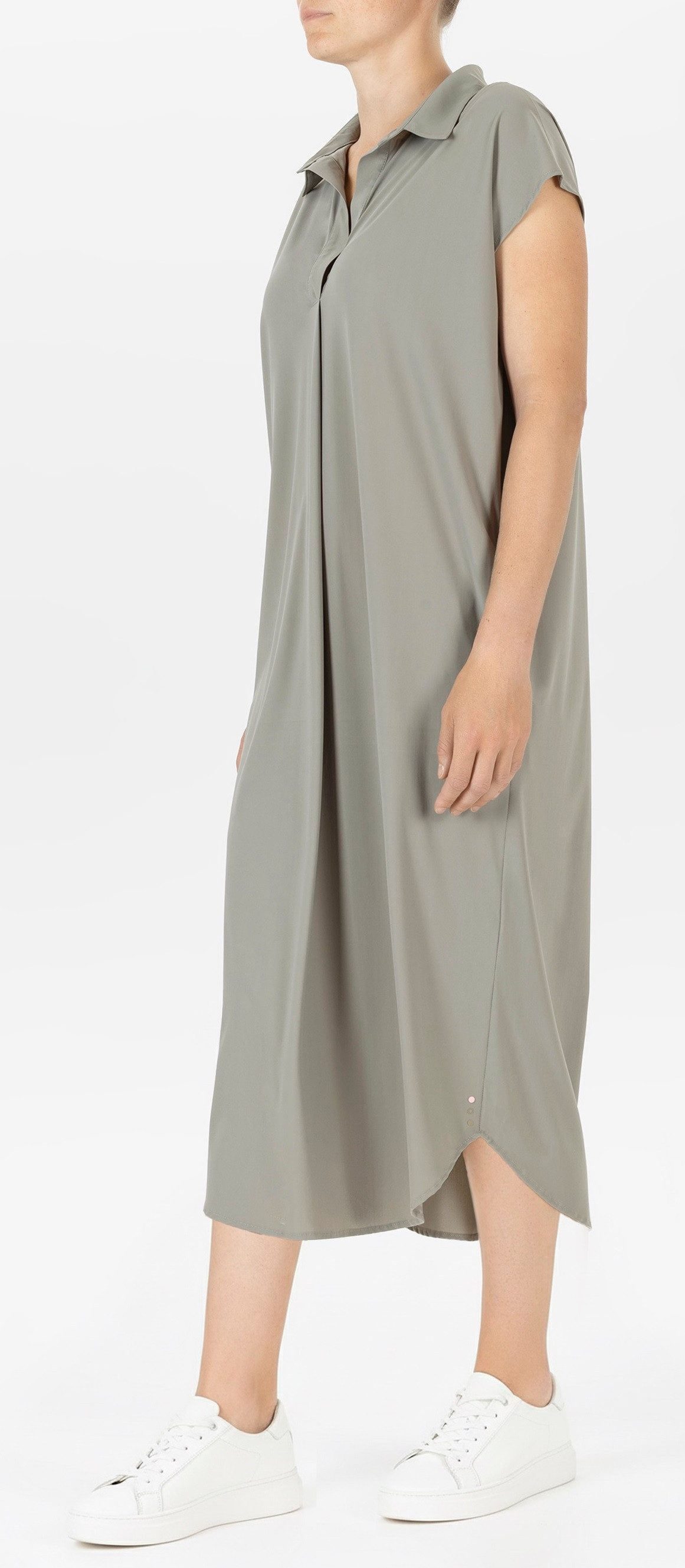 St.Ann Sommerkleid Kleid Dakota – Midi-Kleid im Relaxed Fit mit elegantem Kragen verdeckte Knopfleiste