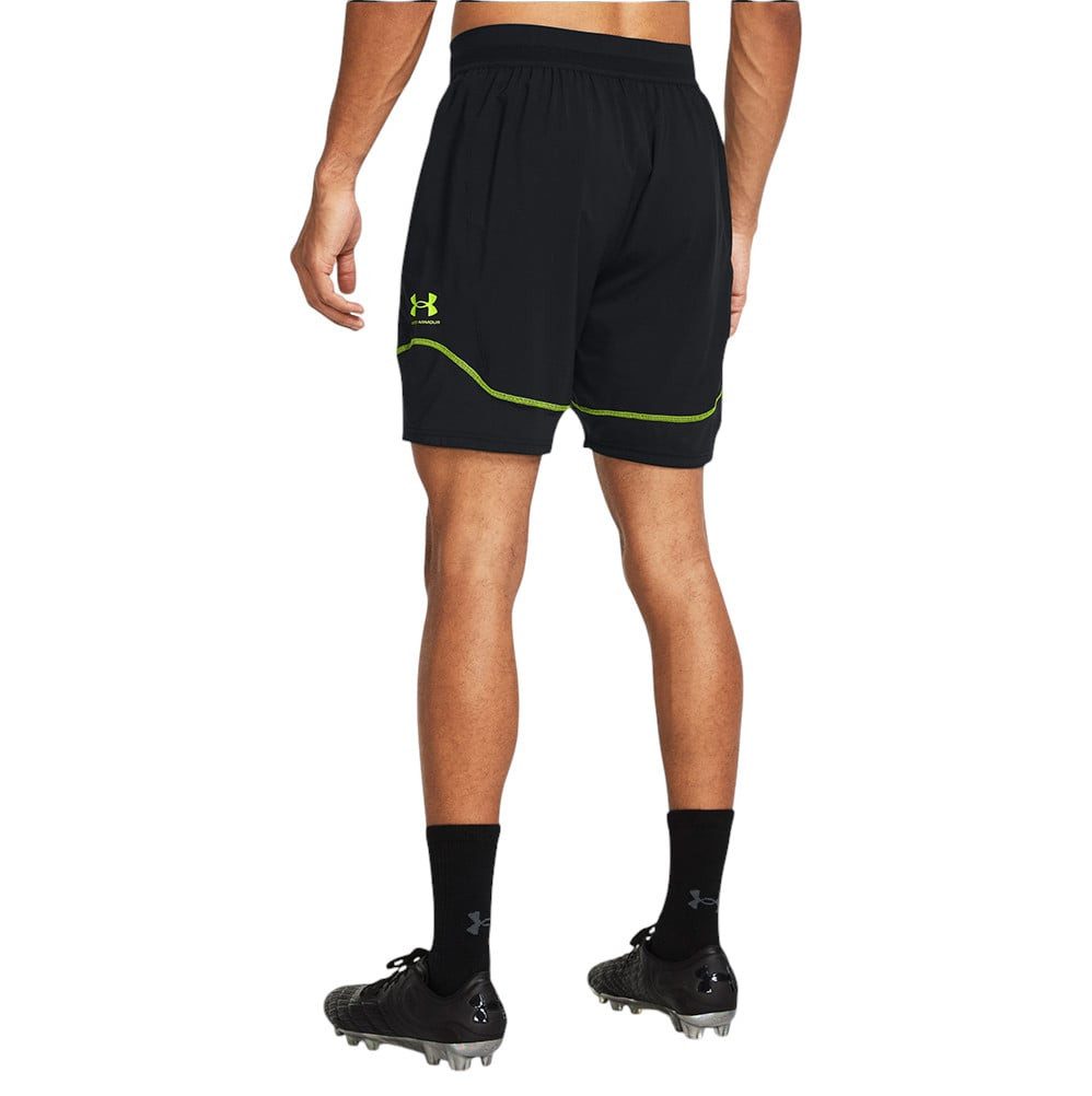 Under Armour® Trainingshose Challenger Pro (100% Polyester, schnelltrocknend) kurz schwarz Herren