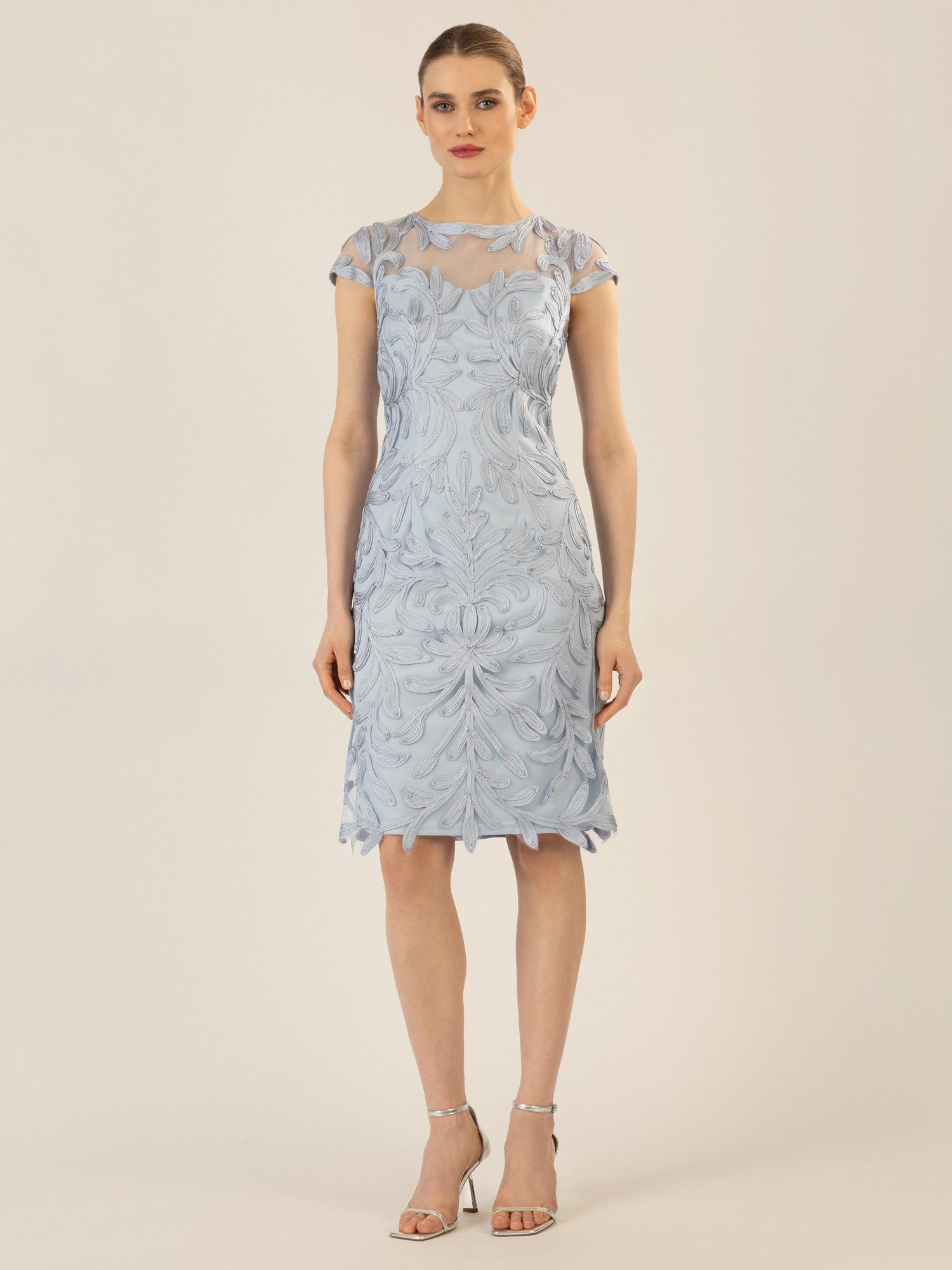 Apart Cocktailkleid aufwendig bestricktes Meshkleid
