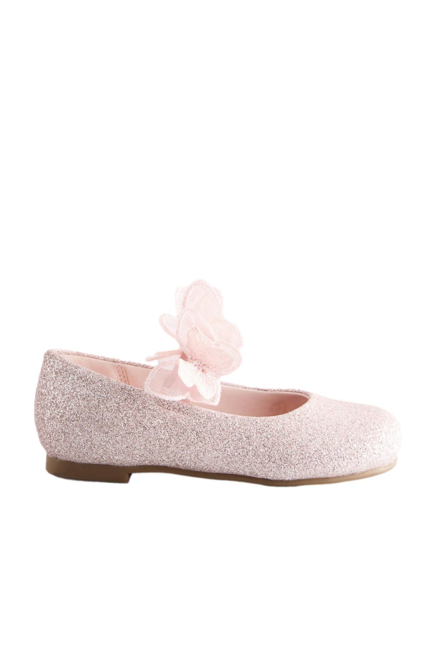 Glitzerschuh mit Riemen und Schmetterlingsdetail Ballerina