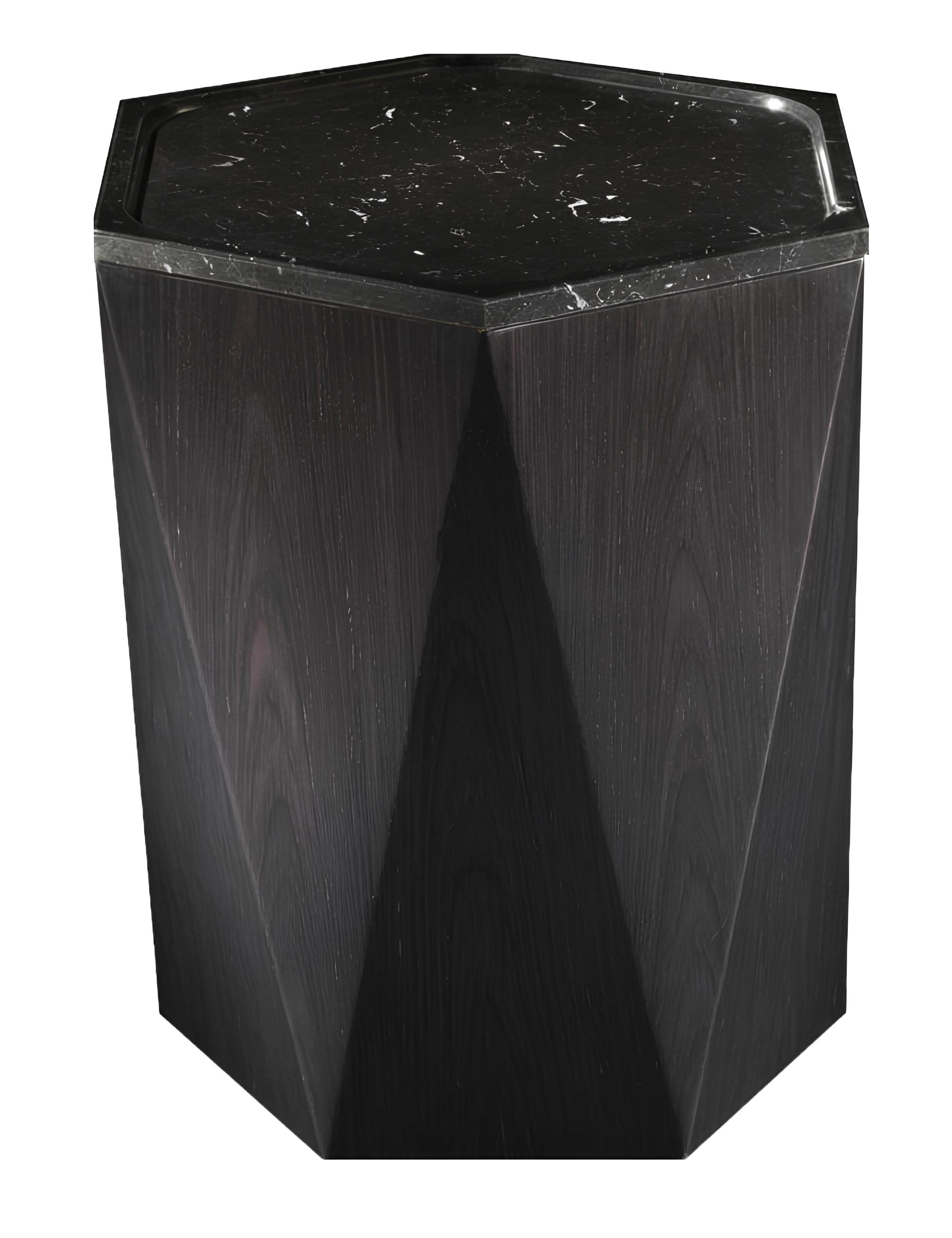 Xlmoebel Beistelltisch Moderner Beistelltisch in Holz mit eleganter Linienführung (1-St., Beistelltisch), Hergestellt in Italy
