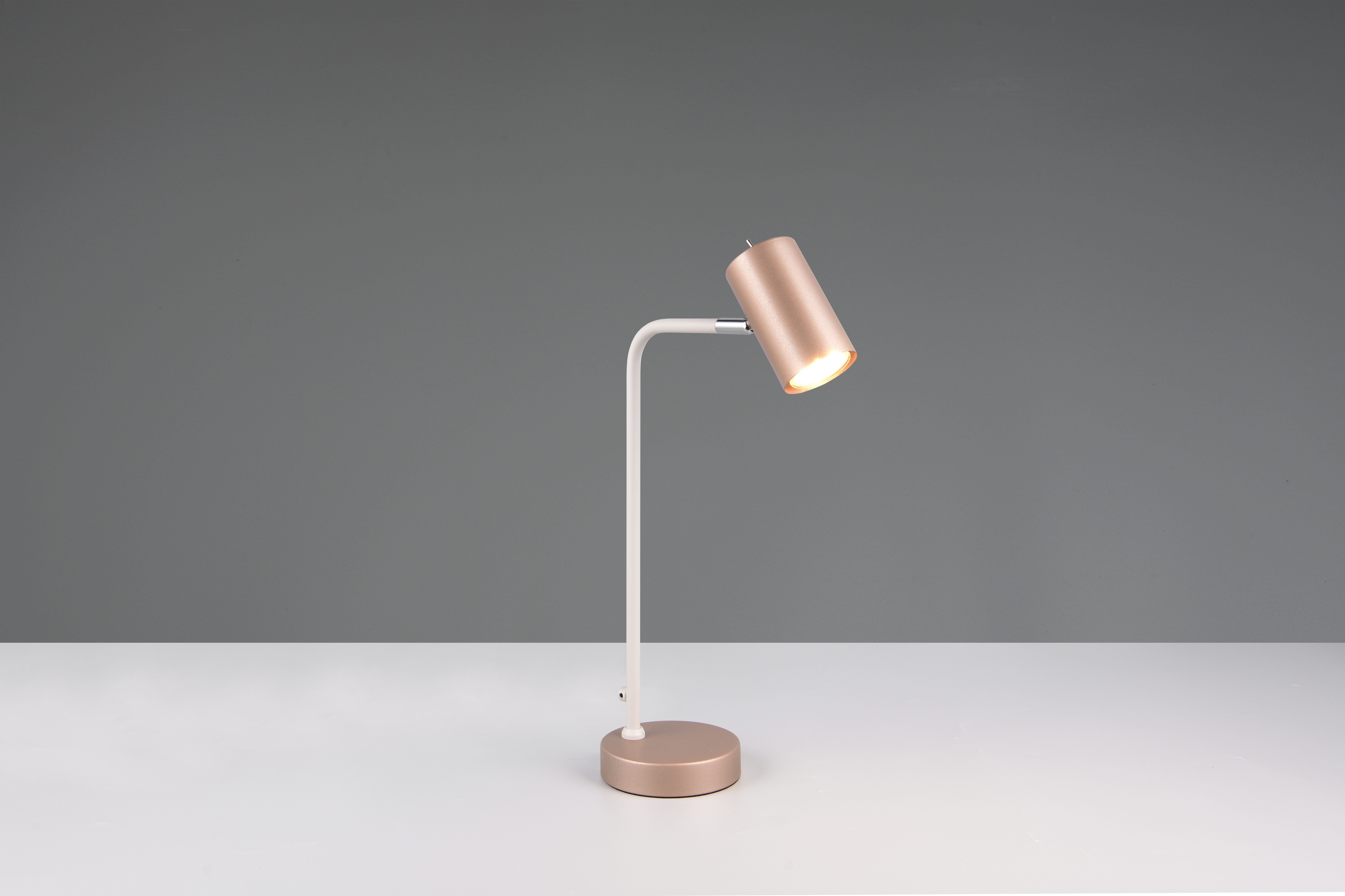 TRIO Leuchten Schreibtischlampe MARLEY, exkl. 1x GU10 max 5W, Tischleuchte Höhe 45cm, Ein-/Ausschalter, Leuchtmittel wechselbar, warmweiß - kaltweiß, mit Kippschalter, Leuchtenkopf schwenkbar, 150cm Anschlusskabel