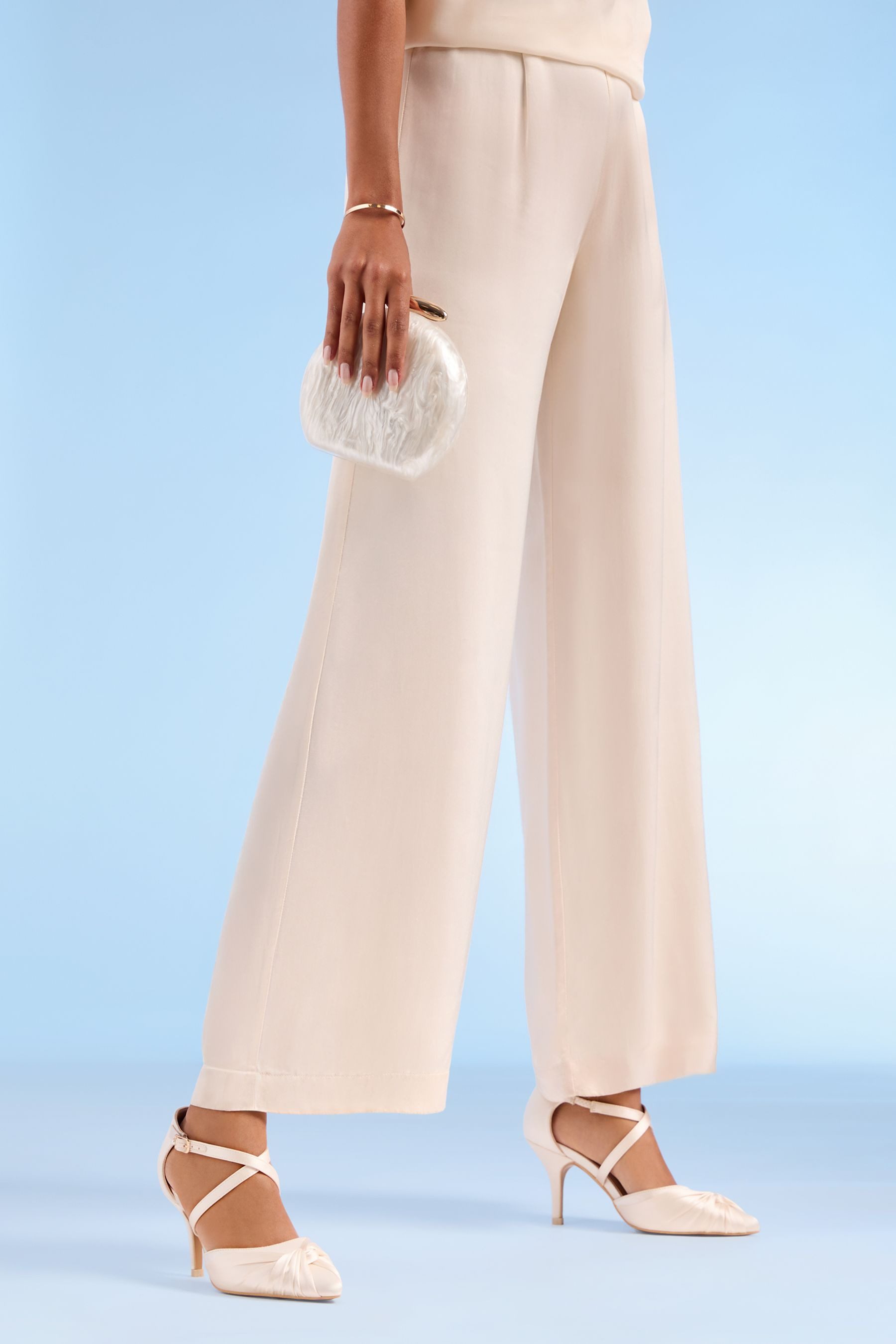 Friends Like These Friends Like These Braut-Pumps aus Satin High-Heel-Pumps (1-tlg)