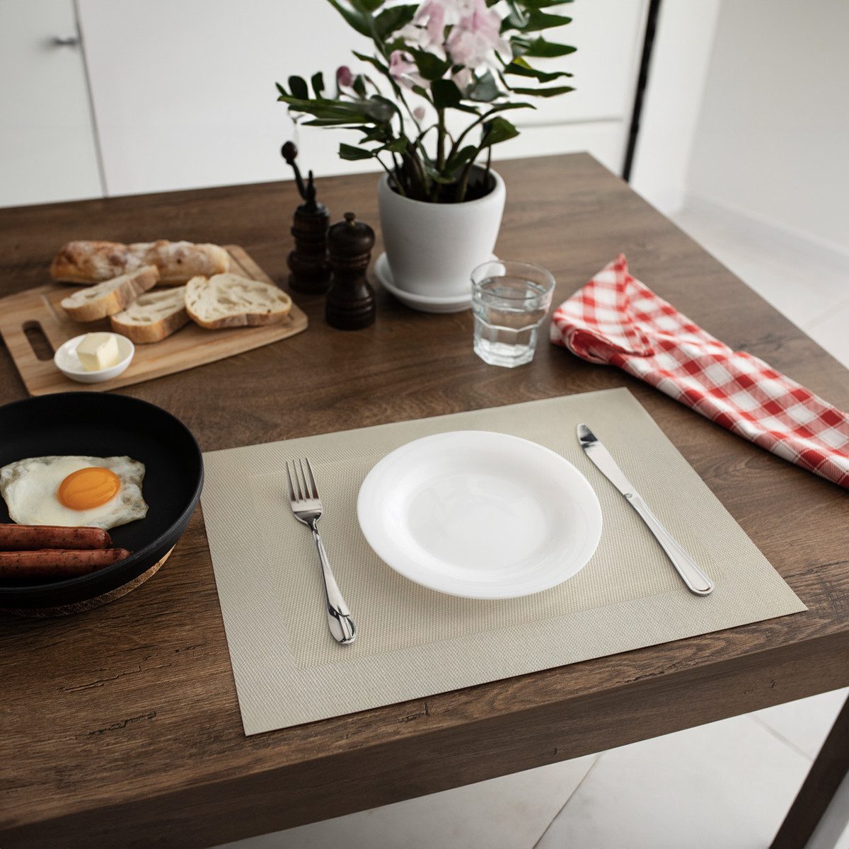 matches21 HOME & HOBBY Platzset Tischsets BORDA 4er Set Champagner als Tischuntersetzer, (4-St), Abwaschbare Platzsets als Tischunterlagen für Ess-Tisch Tisch-D – Bild 5 von 5