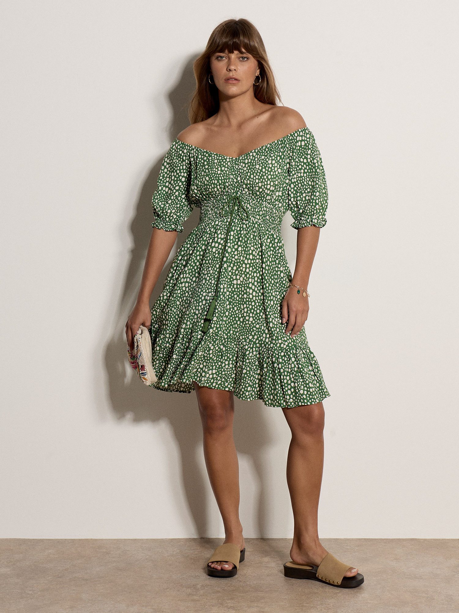 Apricot Minikleid Gepunktetes Mini-Kleid mit Bardot-Ausschnitt – Bild 2 von 4