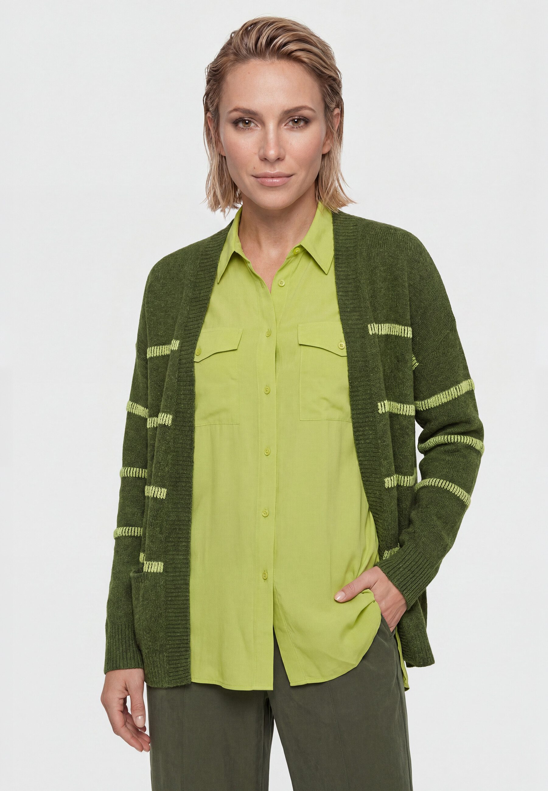 Olsen Cardigan mit Streifenmuster und Schalkragen