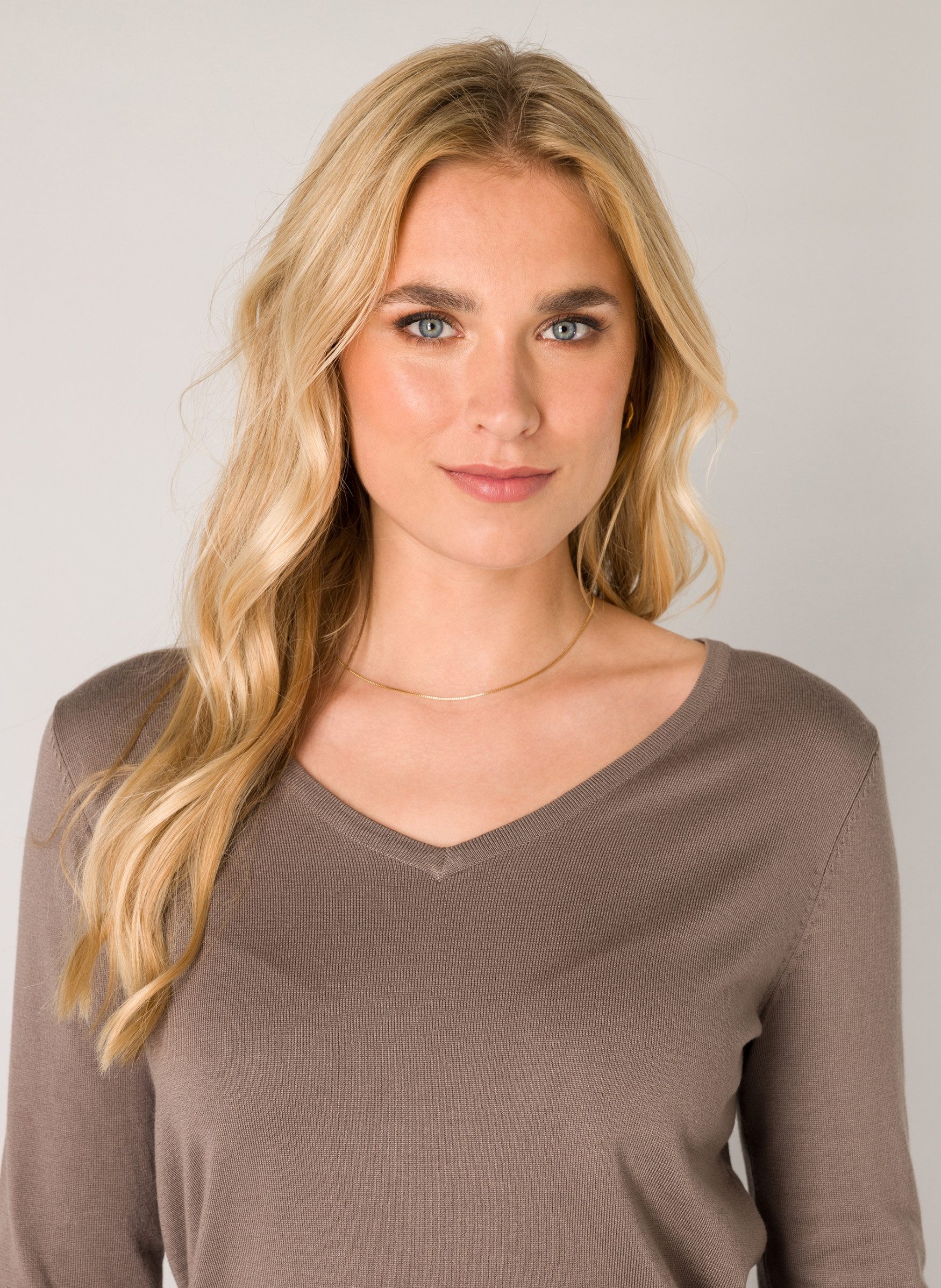 Base Level V-Ausschnitt-Pullover mit V-Ausschnitt