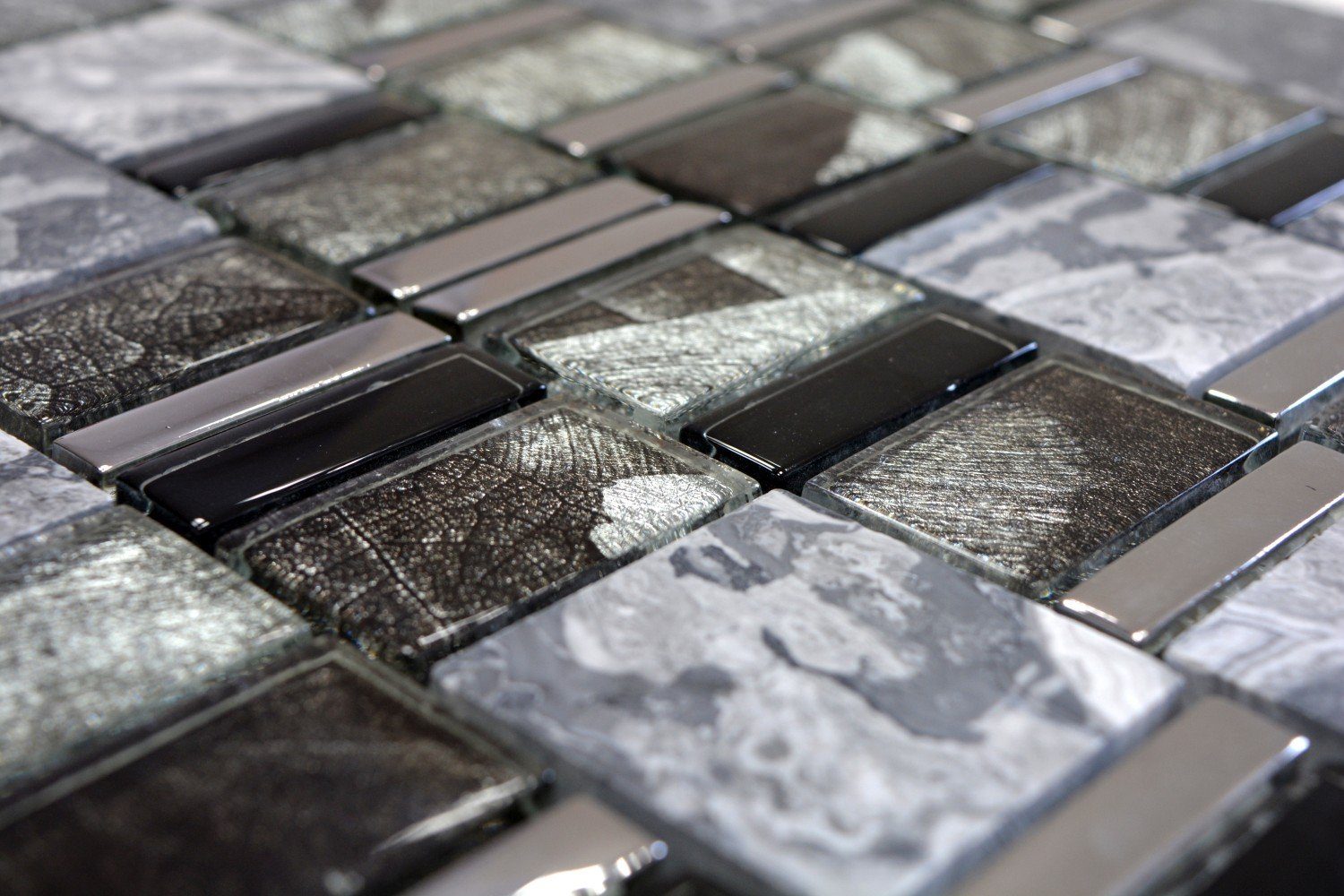 Mosaikfliesen schwarz Naturstein glänzend grau Glasmosaik / Matten 10 Mosani Mosaik
