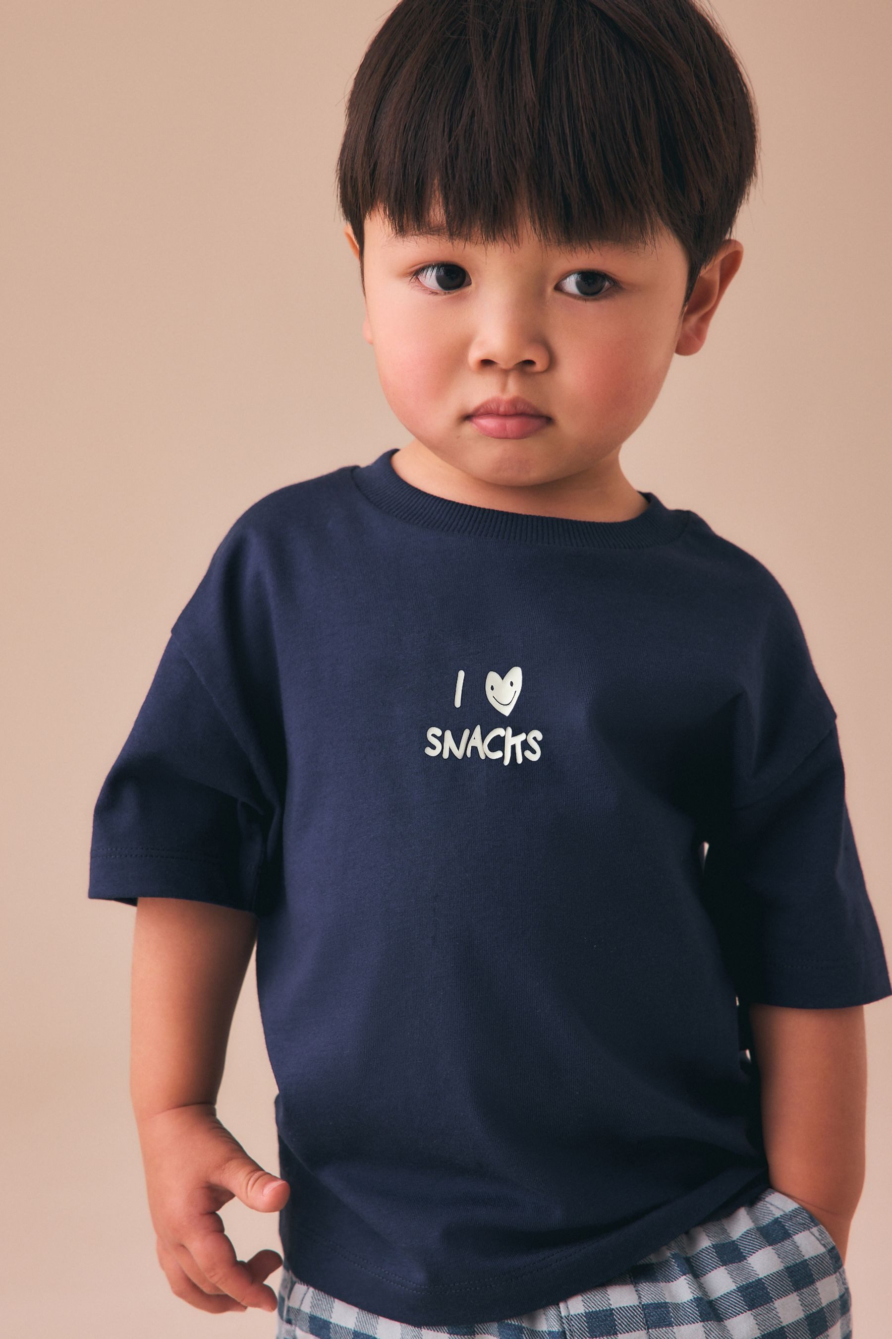 Navy Blue I love snacks Slogan