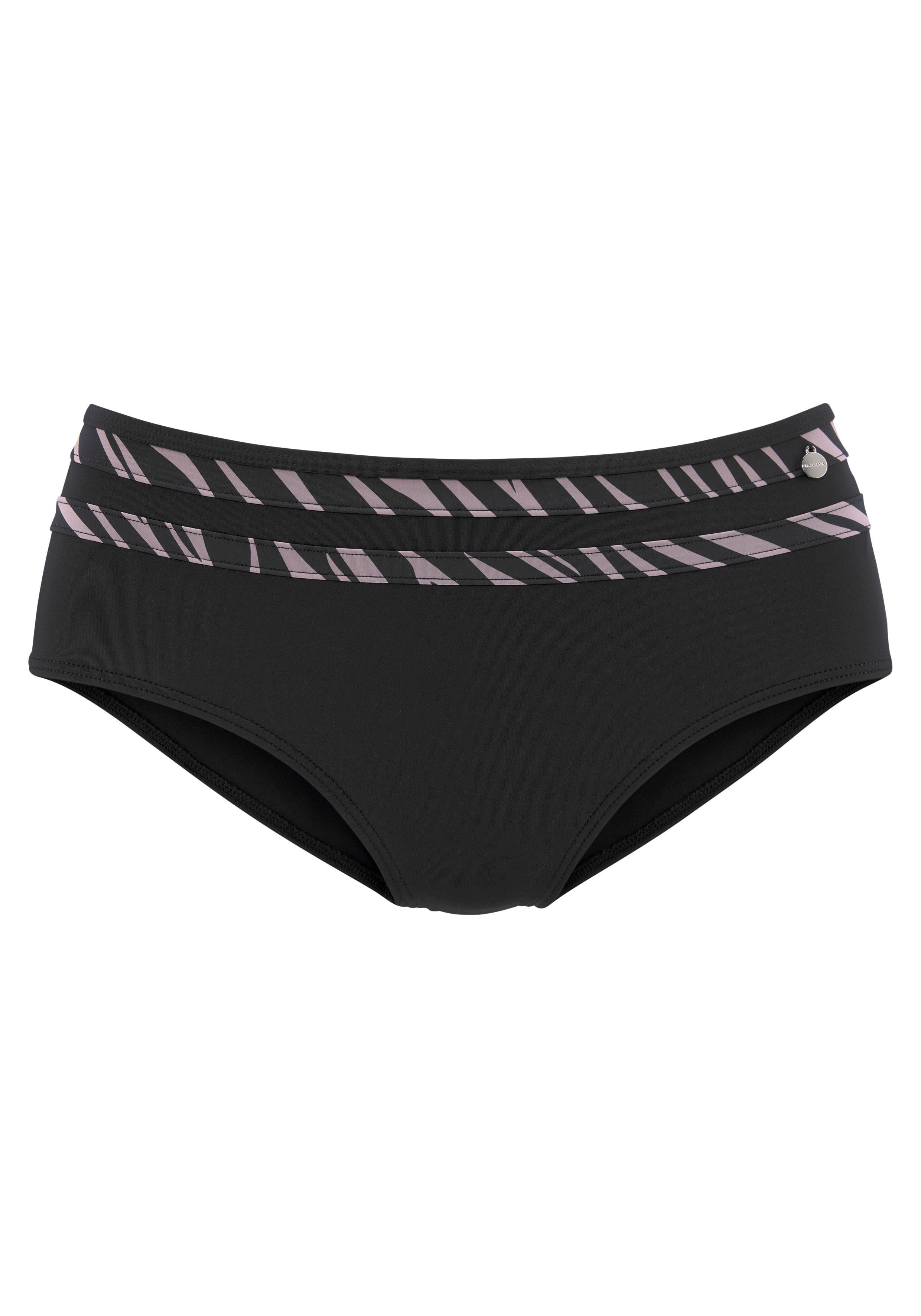 LASCANA Highwaist-Bikini-Hose Kaa mit bedruckten Einsätzen. € 29,99