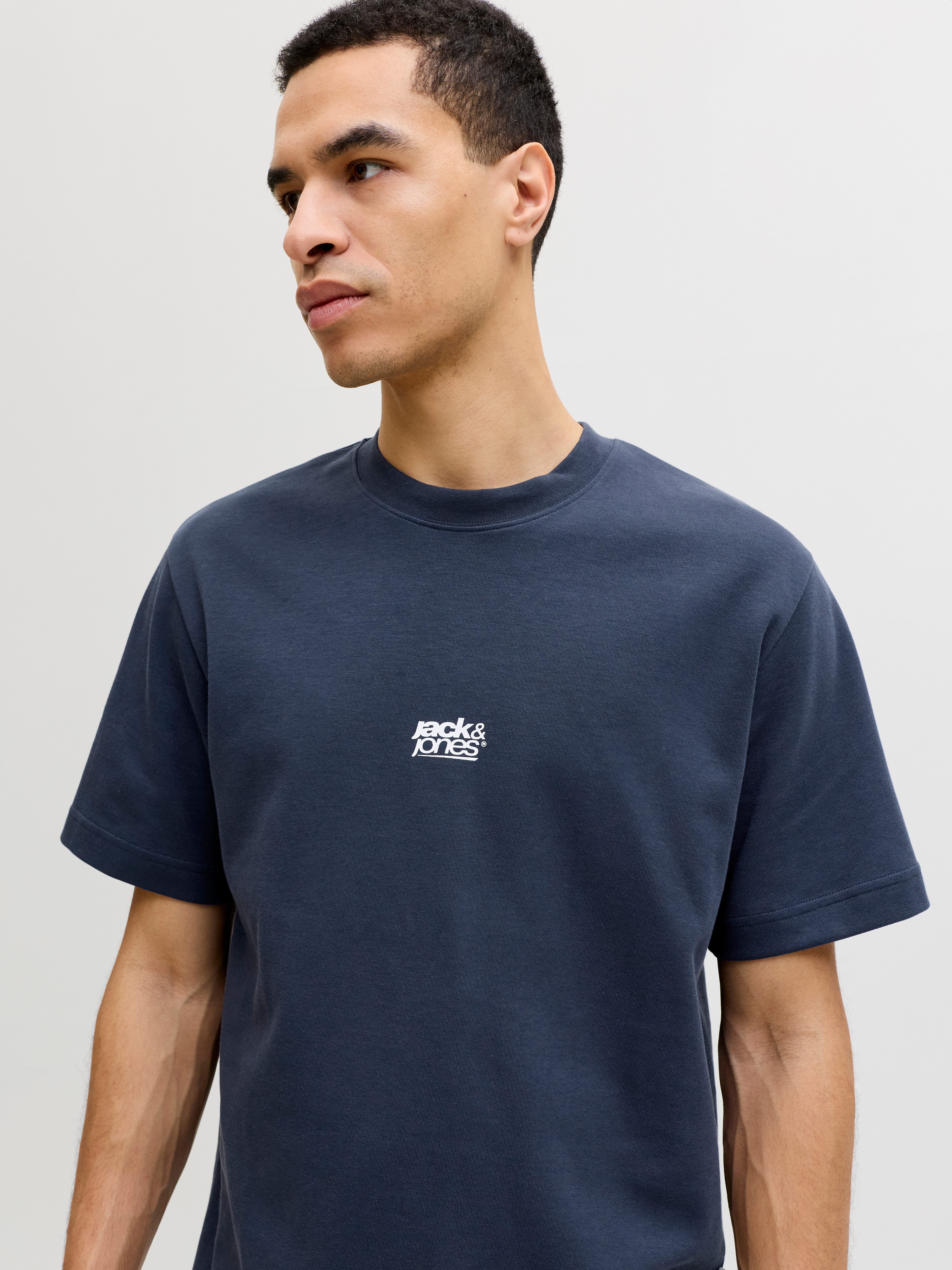 Jack & Jones T-Shirt JCOBREEZE BACK PRINT TEE SS CREW EA26 – Bild 2 von 5