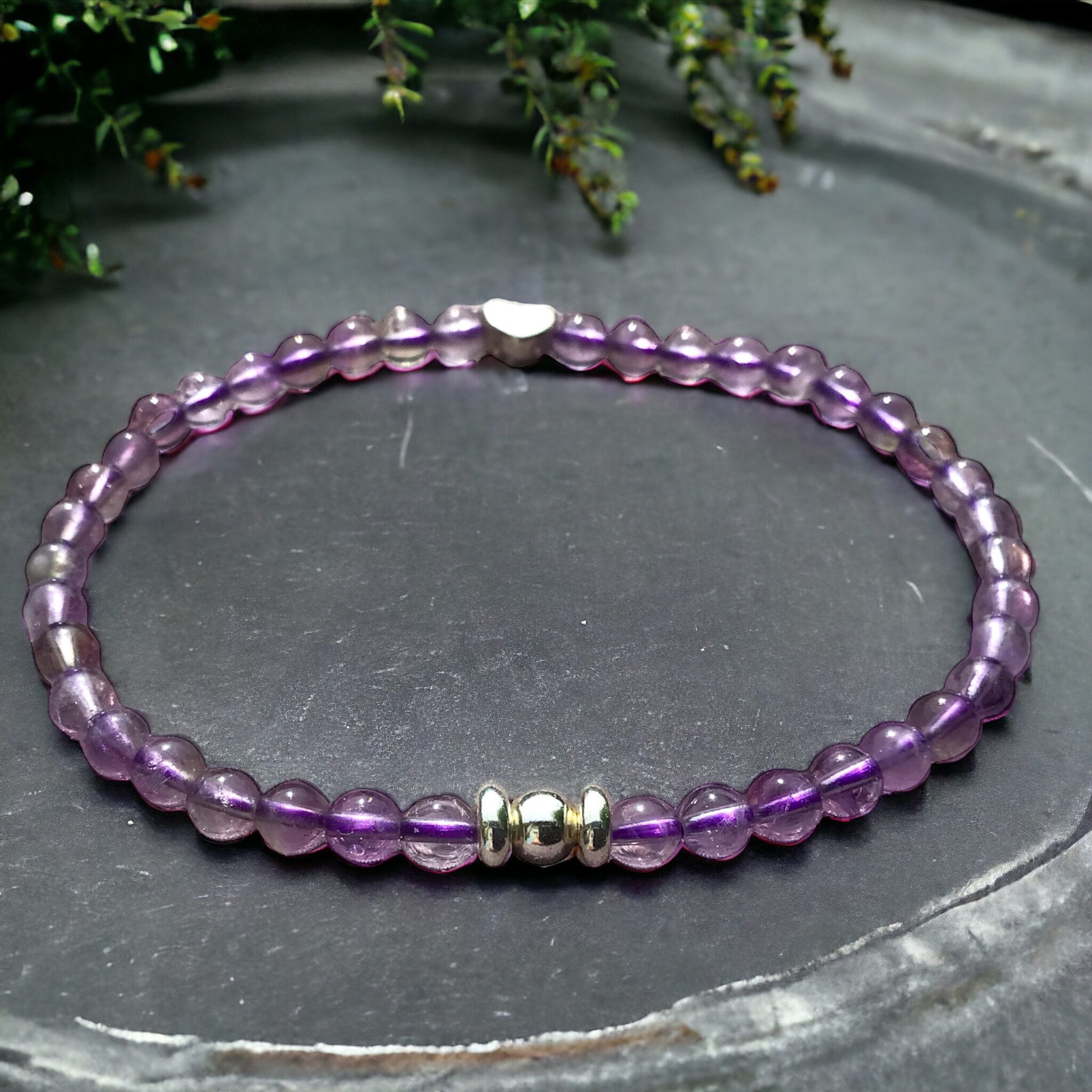 Steinfixx® Perlenarmband Elegantes Perlenarmband Amethyst mit 925 Silberperle (entzückendes, versilbertes Edelstahlherzchen, 1-tlg., AAA-Qualität), incl. Geschenkbox und Edelsteinkarte
