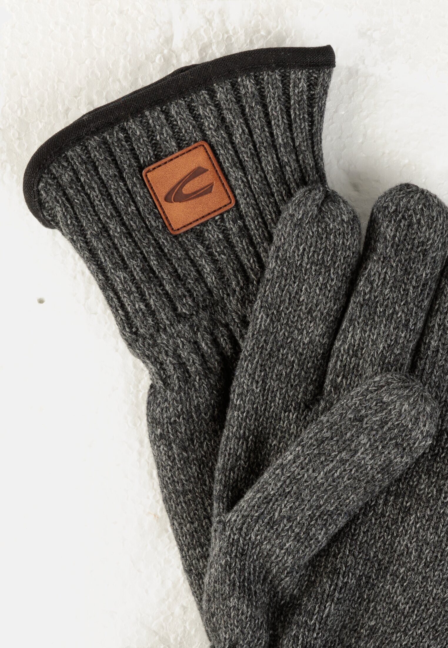 Strickhandschuhe mit warmen Futter