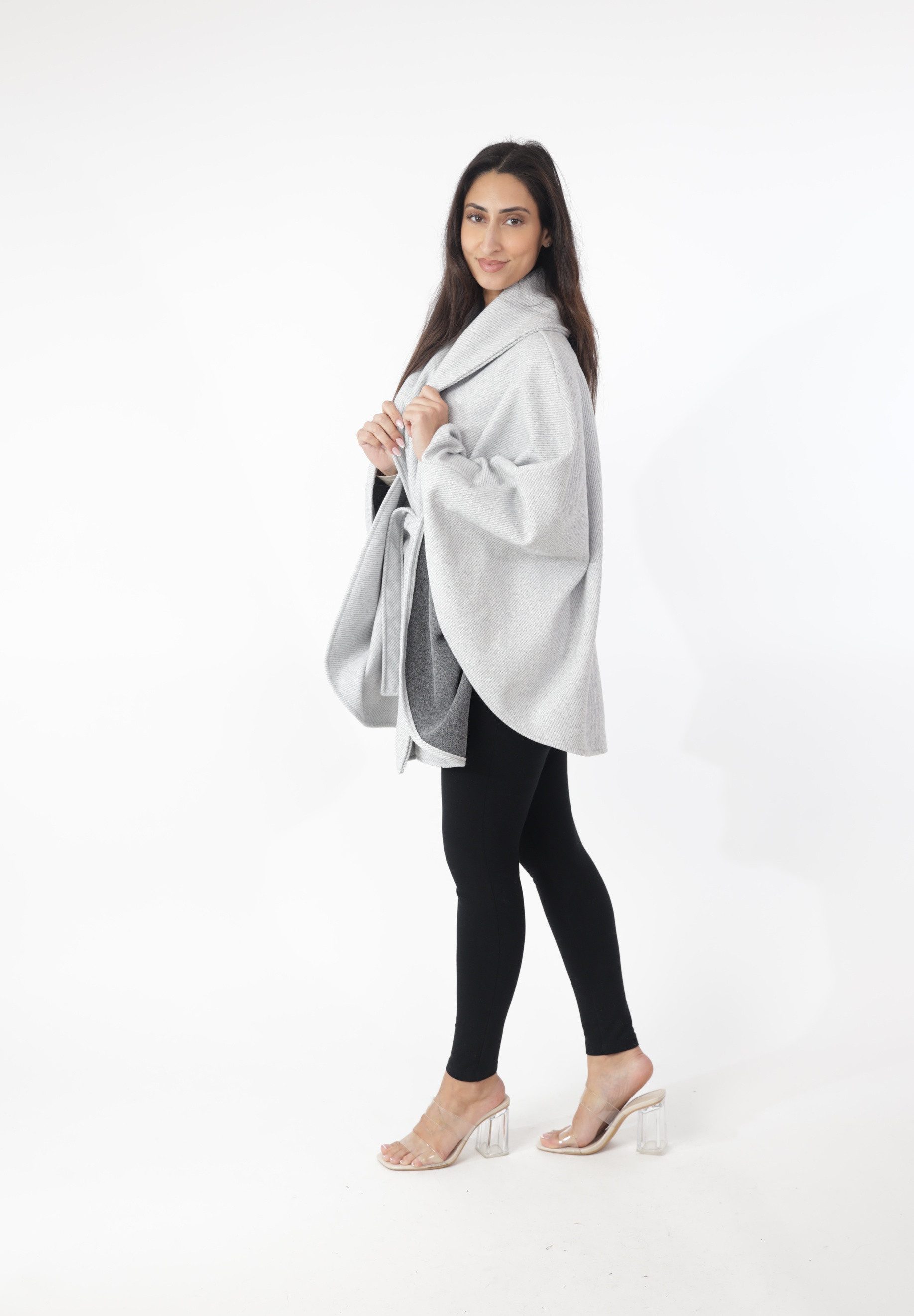 Elara Poncho Jacke