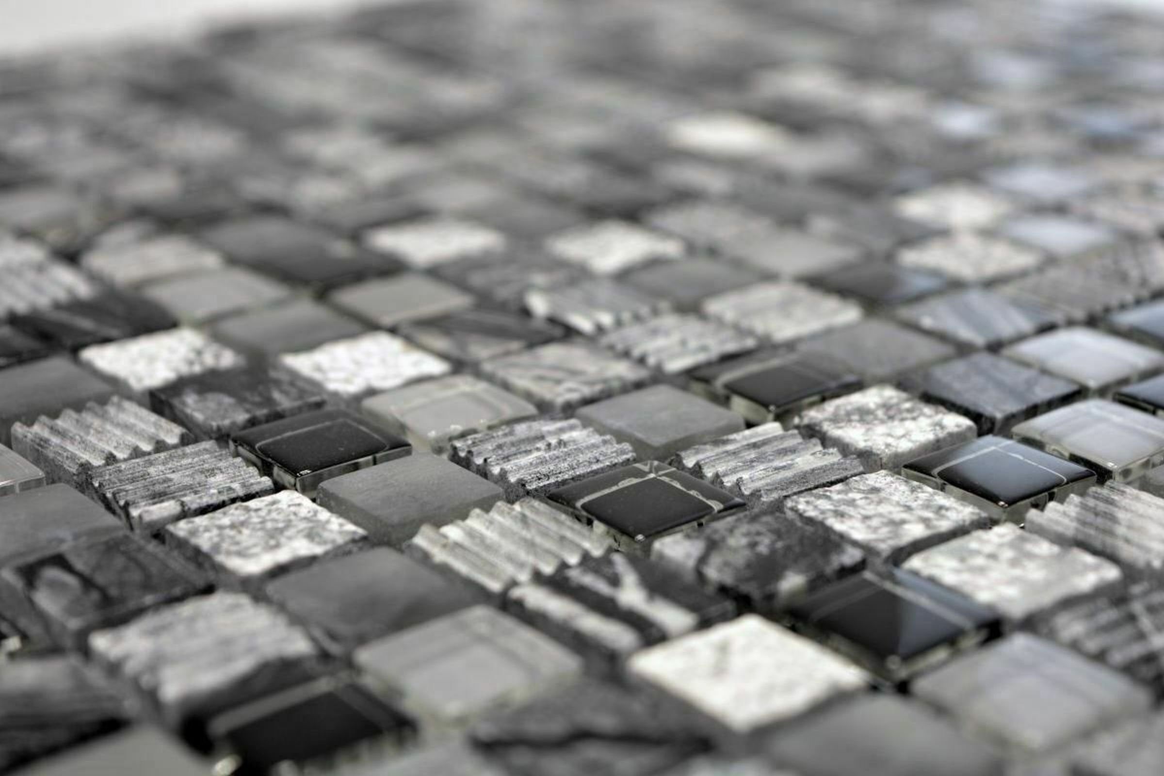 Naturstein Mosani Fliese schwarz Mosaikfliesen grau Mosaikfliese Glasmosaik