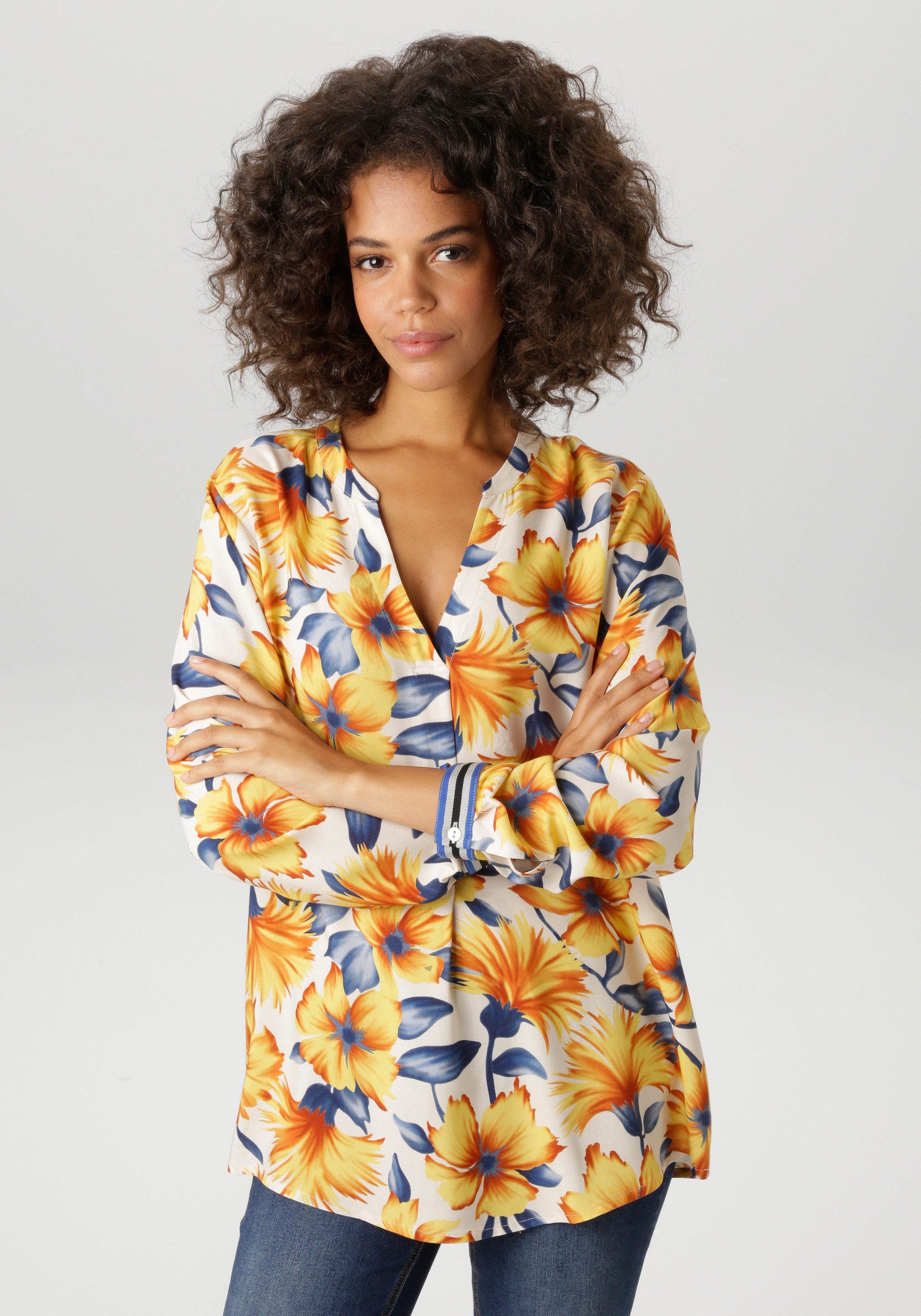 Aniston CASUAL Schlupfbluse mit farbharmonischen, großflächigen Blüten bedruckt - NEUE KOLLEKTION