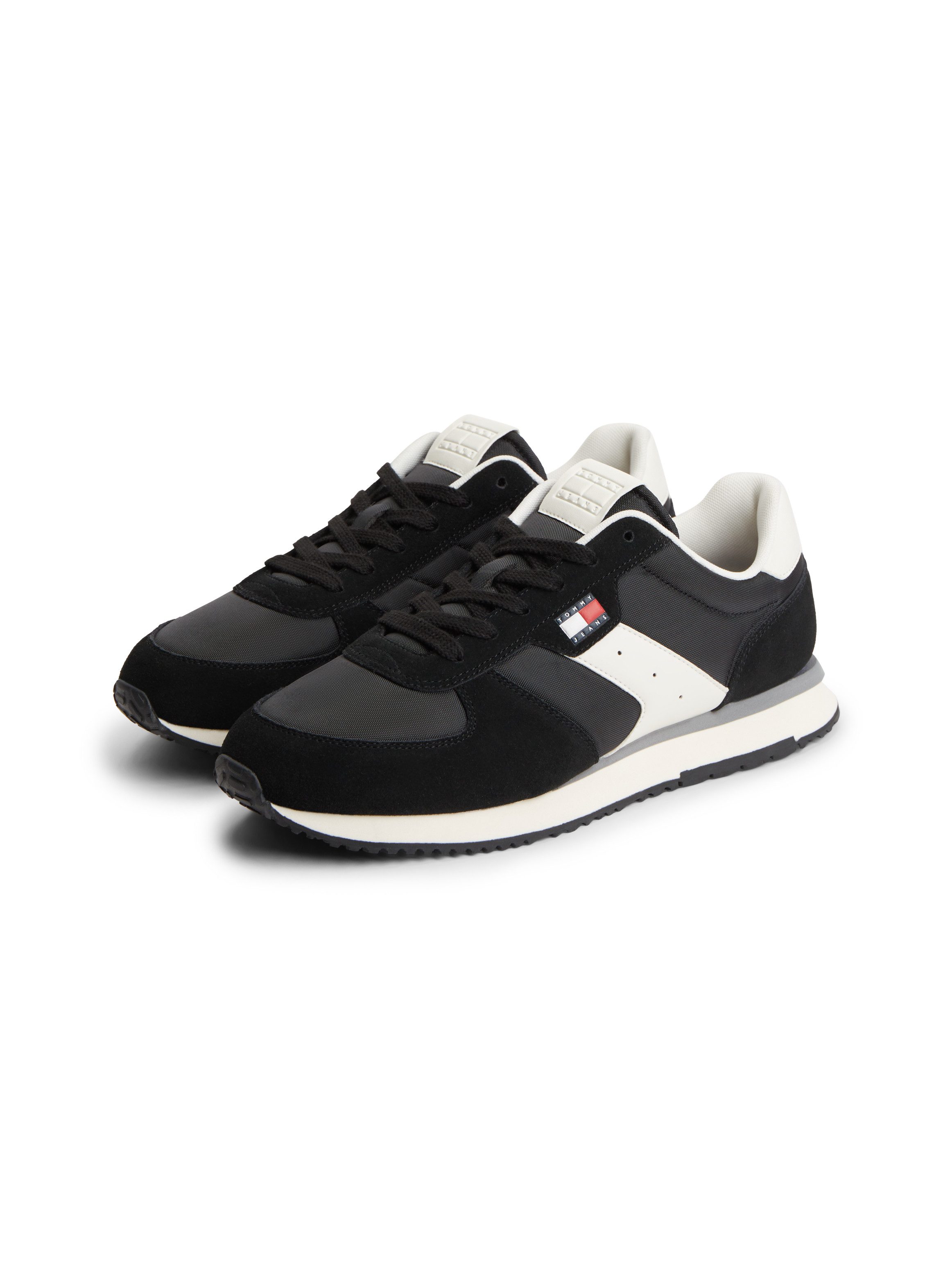 Tommy Jeans TJM EVA RUNNER MIX MATERIAL Sneaker Freizeitschuh, Schnürschuh mit Logoflaggen-Prägung an der Schuhzunge