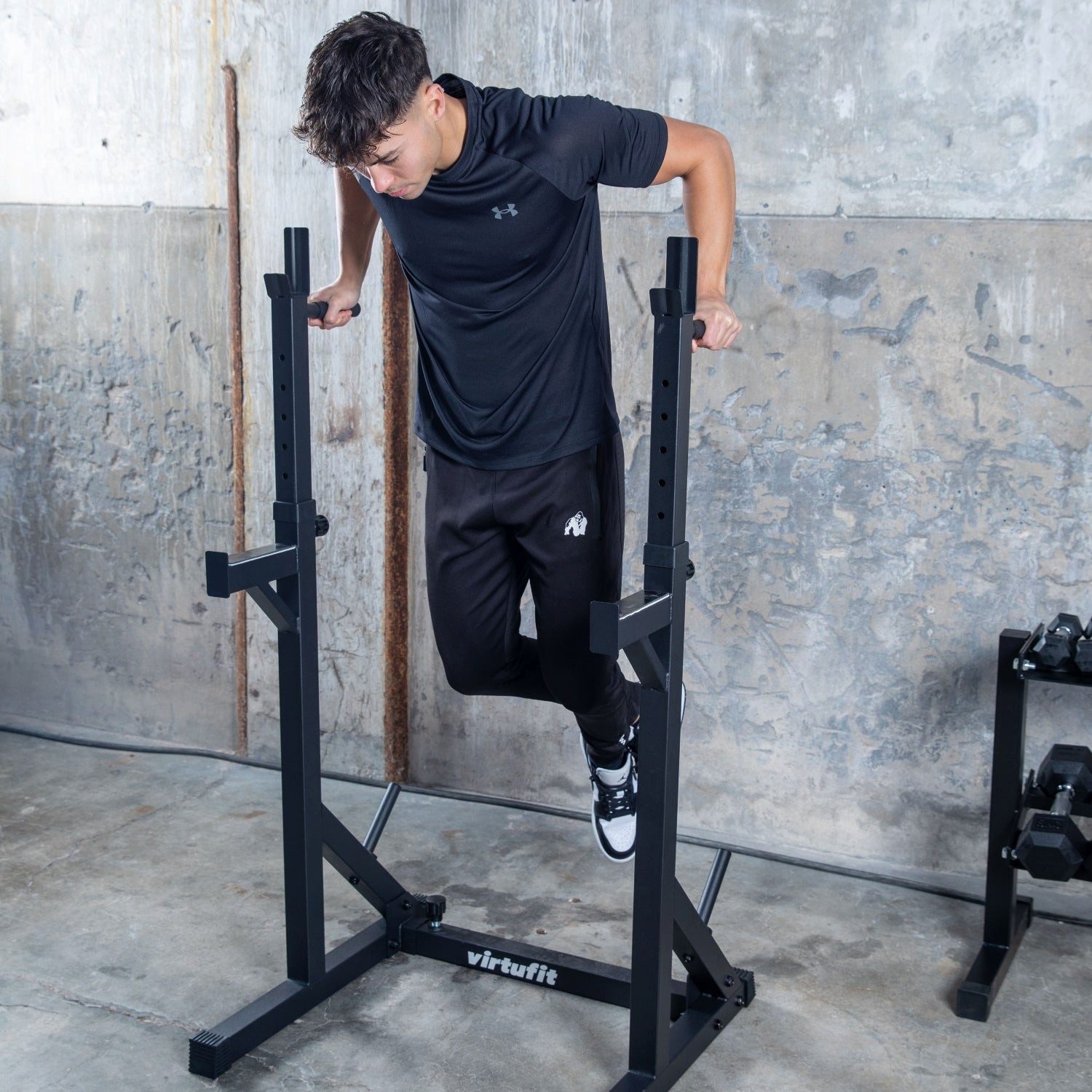 VirtuFit Squat Rack VirtuFit Verstellbares Squatrek mit Dipsteunen