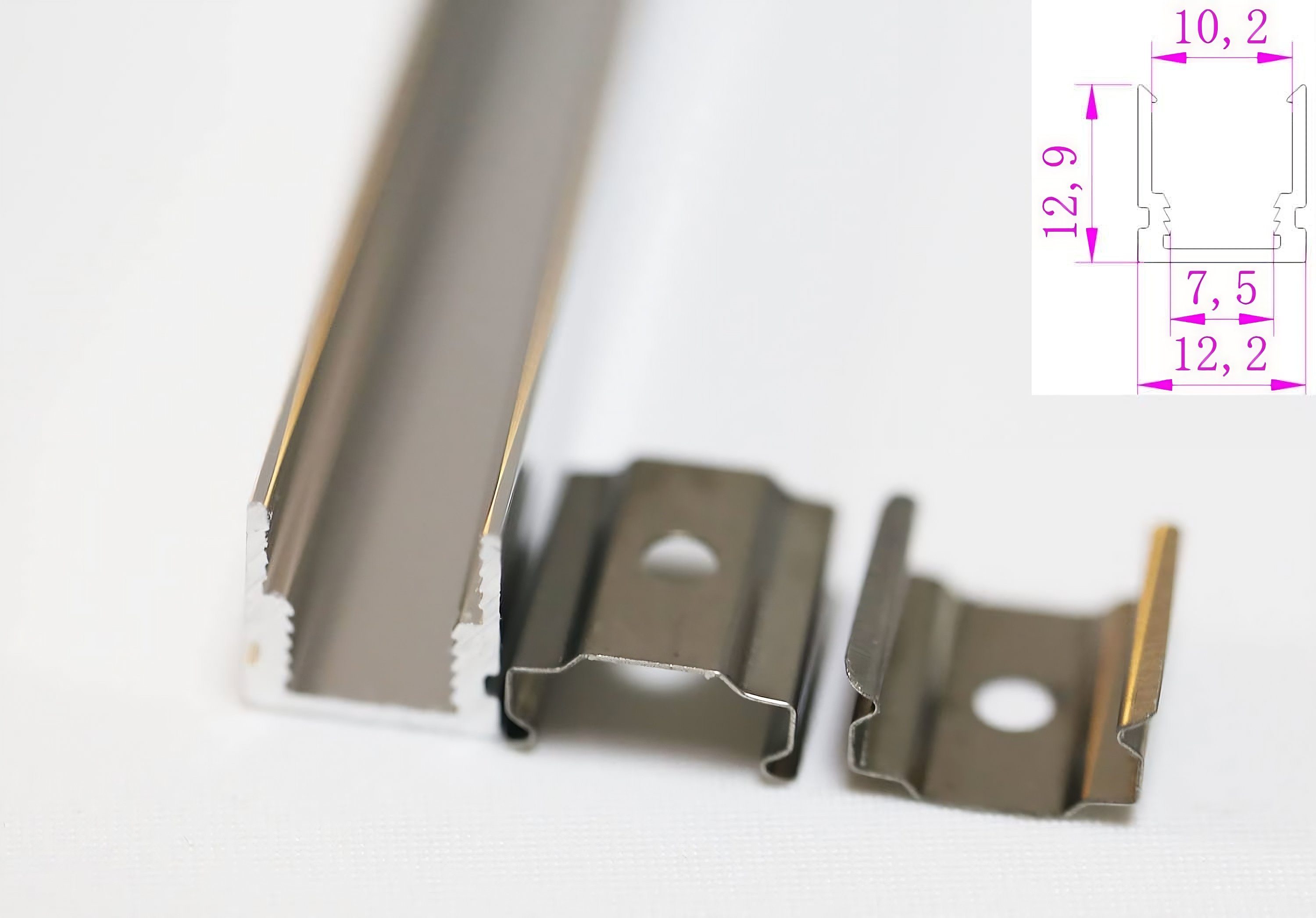 STRIPS U8 ALUMINIUM MIT LED-Stripe-Profil FÜR ABDECKUNG PROFIL Ogeled LED