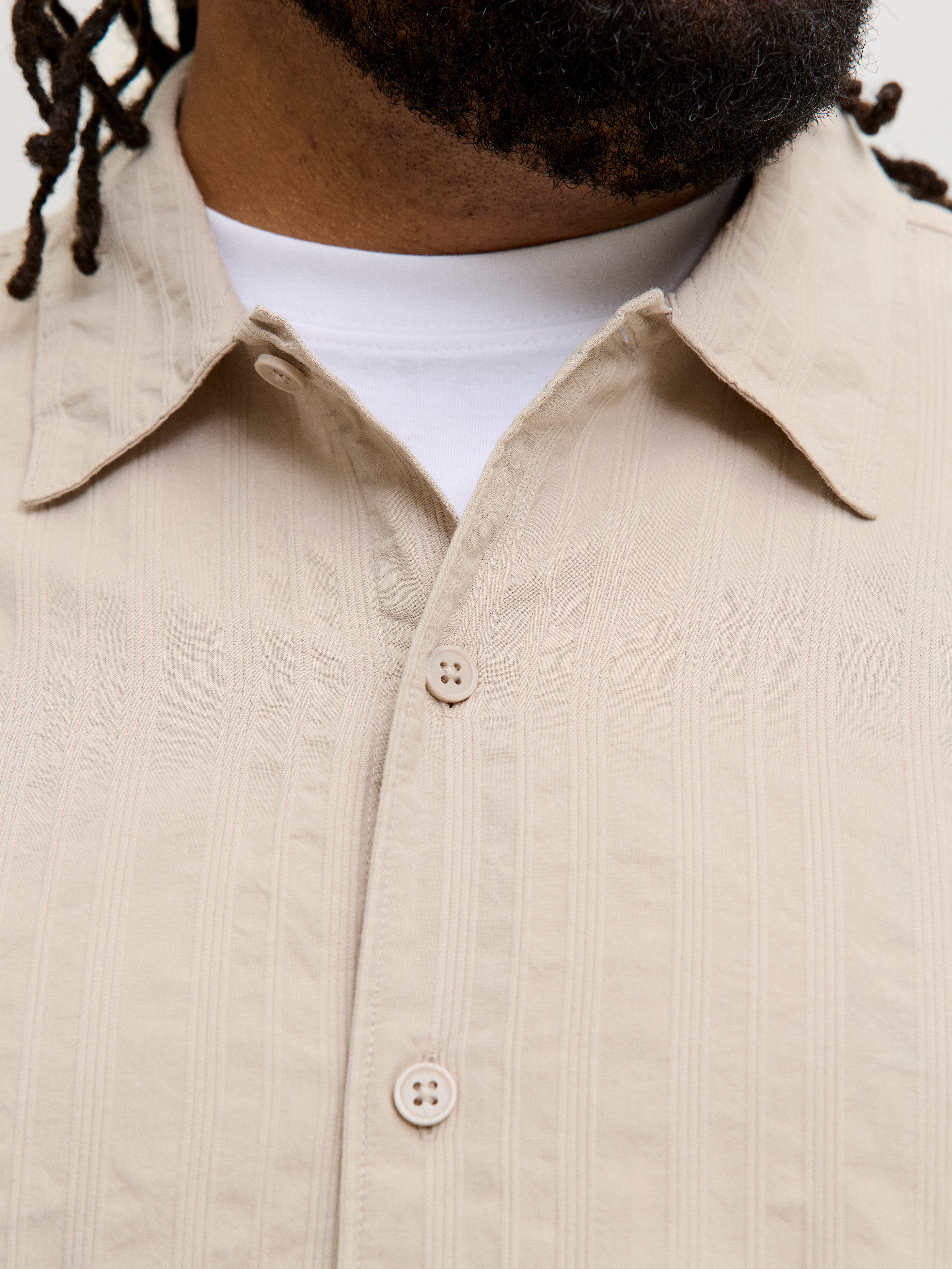 Jack & Jones PlusSize Kurzarmhemd JORRIVIERA TEXTURE SHIRT SS PLS mit Knopfleiste – Bild 3 von 5