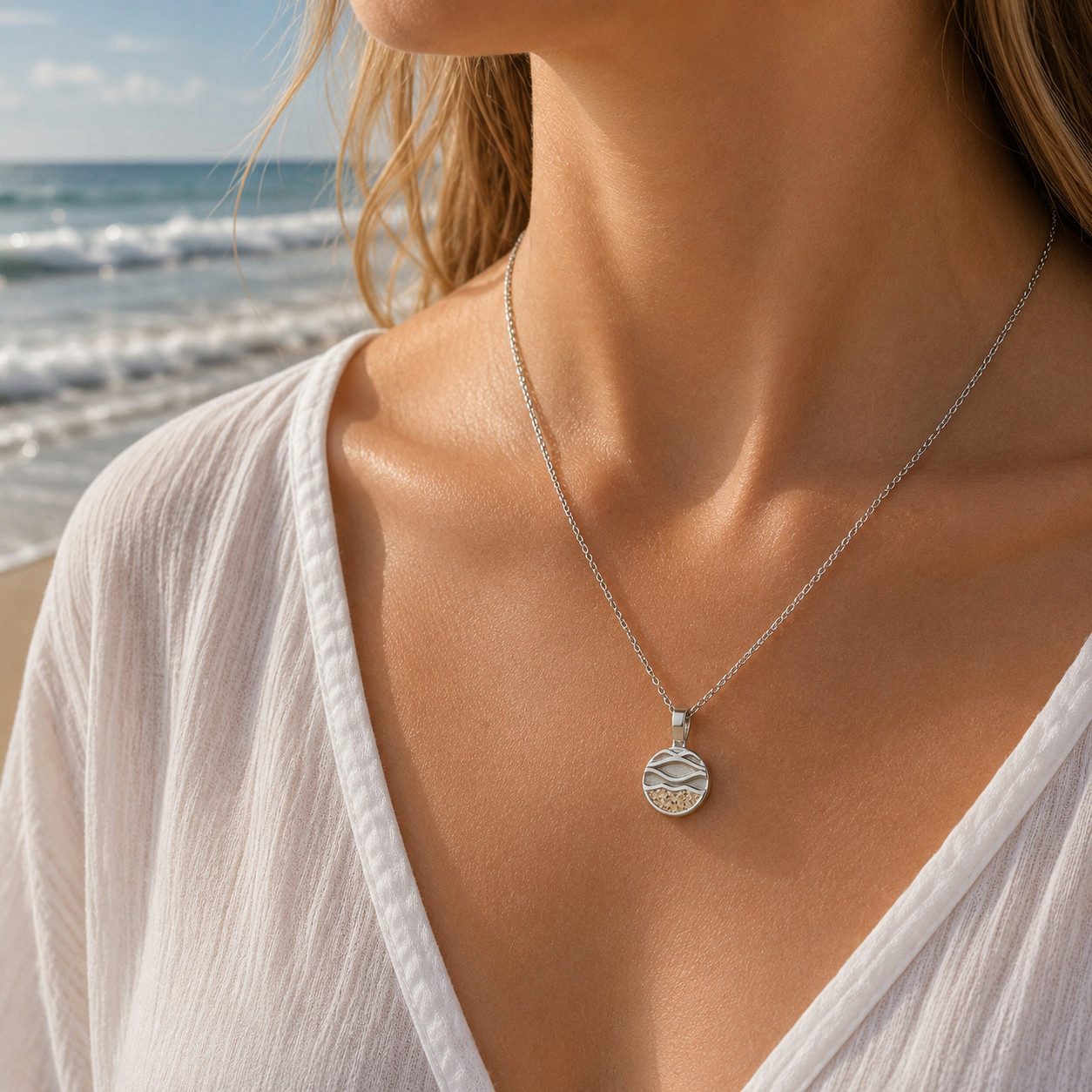 DUR Silberkette Halskette Strandwellen 2.0 K2963, 45 cm – Wellenanhänger, aus 925er Silber mit Strandsand – Maritimer Schmuck für Damen