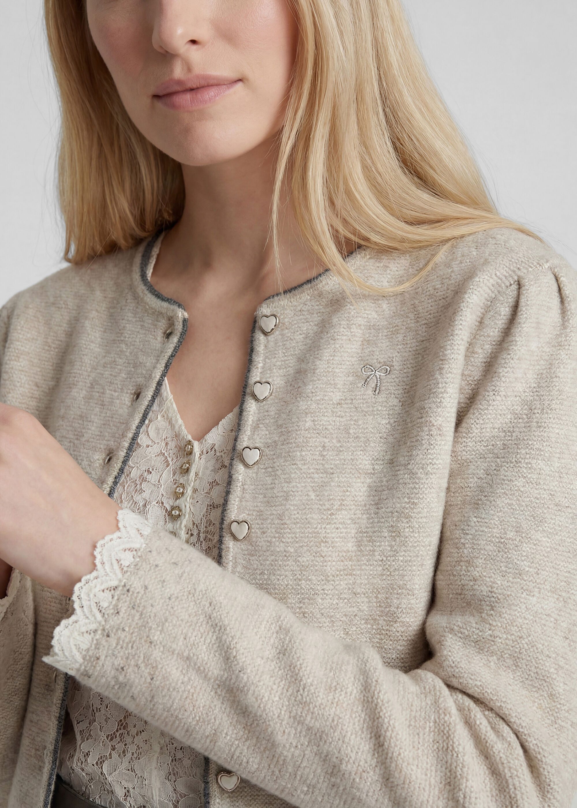 Spieth & Wensky Trachtenstrickjacke Karline (1-tlg) Trachtenjacke mit eleganter Knopfleiste – Bild 5 von 5