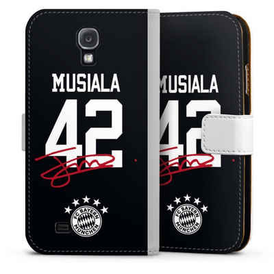 DeinDesign Handyhülle »Jamal Musiala FC Bayern München Fanartikel Musiala 42«, Samsung Galaxy S4 Hülle Handy Flip Case Wallet Cover Handytasche Leder