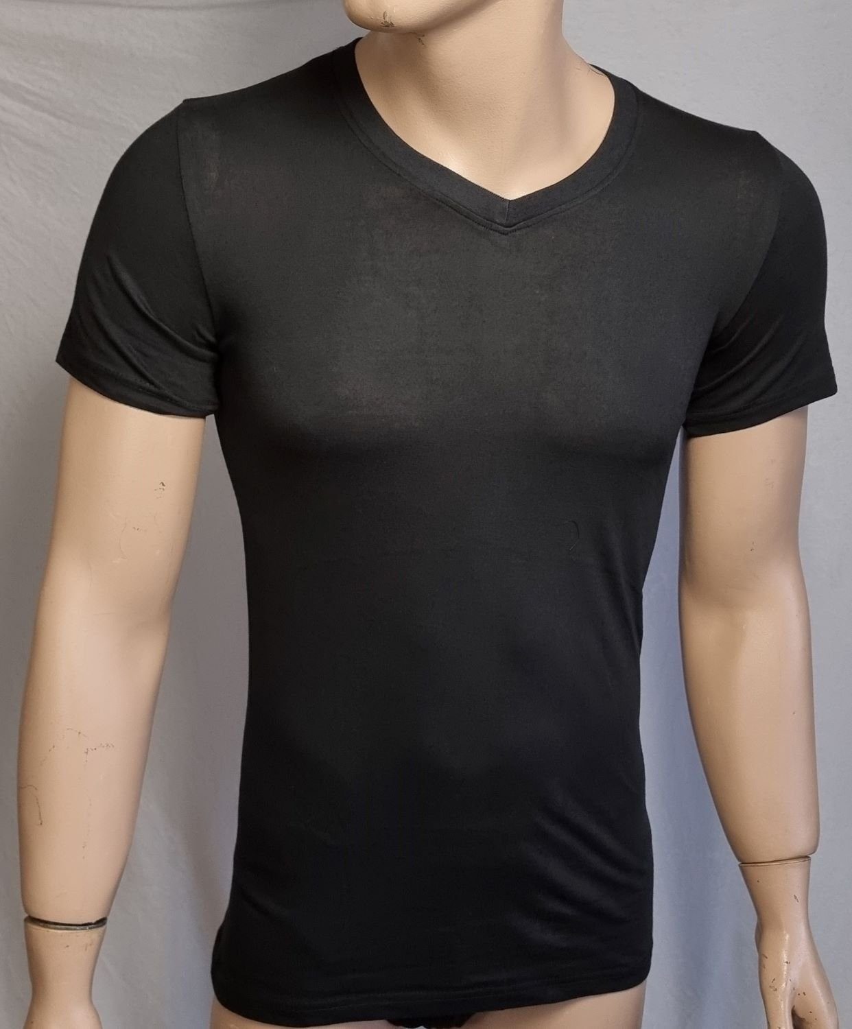 Toker Collection® Ausschnitt aus (Packung, Basic 2er Schwarz Pack 2er-Pack) Herren Unifarbe, Baumwolle T-Shirt V- in T-Shirt